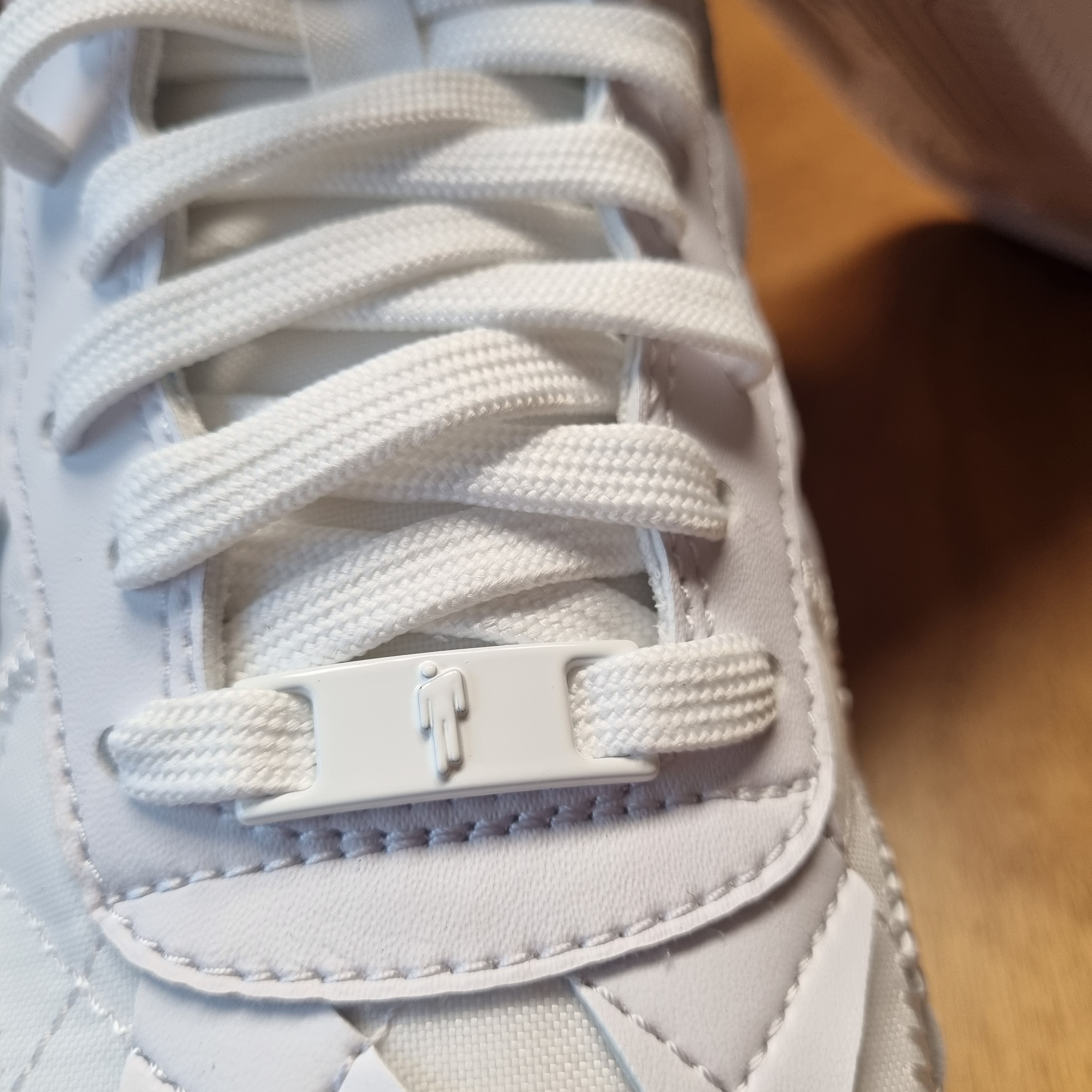 Nike x Billie Eilish Air Force 1 Low SP Triple White 착용 스타일 - 3