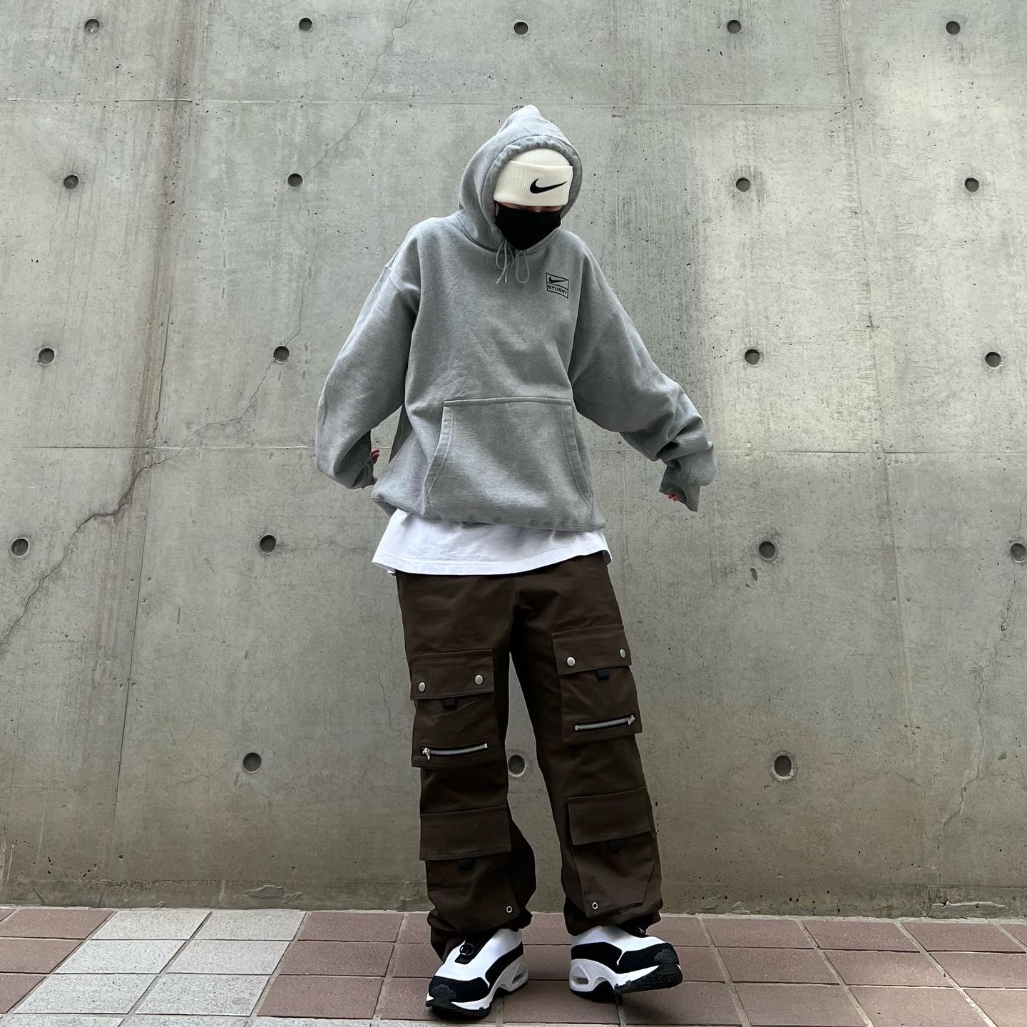 Nike x Comme des Garcons Homme Plus Air Max Sunder SP White Black, Apple Watch Nike SE 40mm GPS Space Gray Aluminum Case with Nike Sport Band USB C  Anthracite Black (Korean Ver.) 착용 스타일 - 2