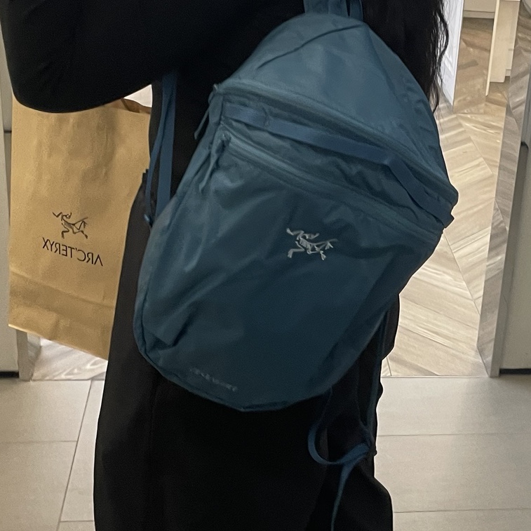 Arc'teryx Heliad 15 Backpack Serene 착용 스타일