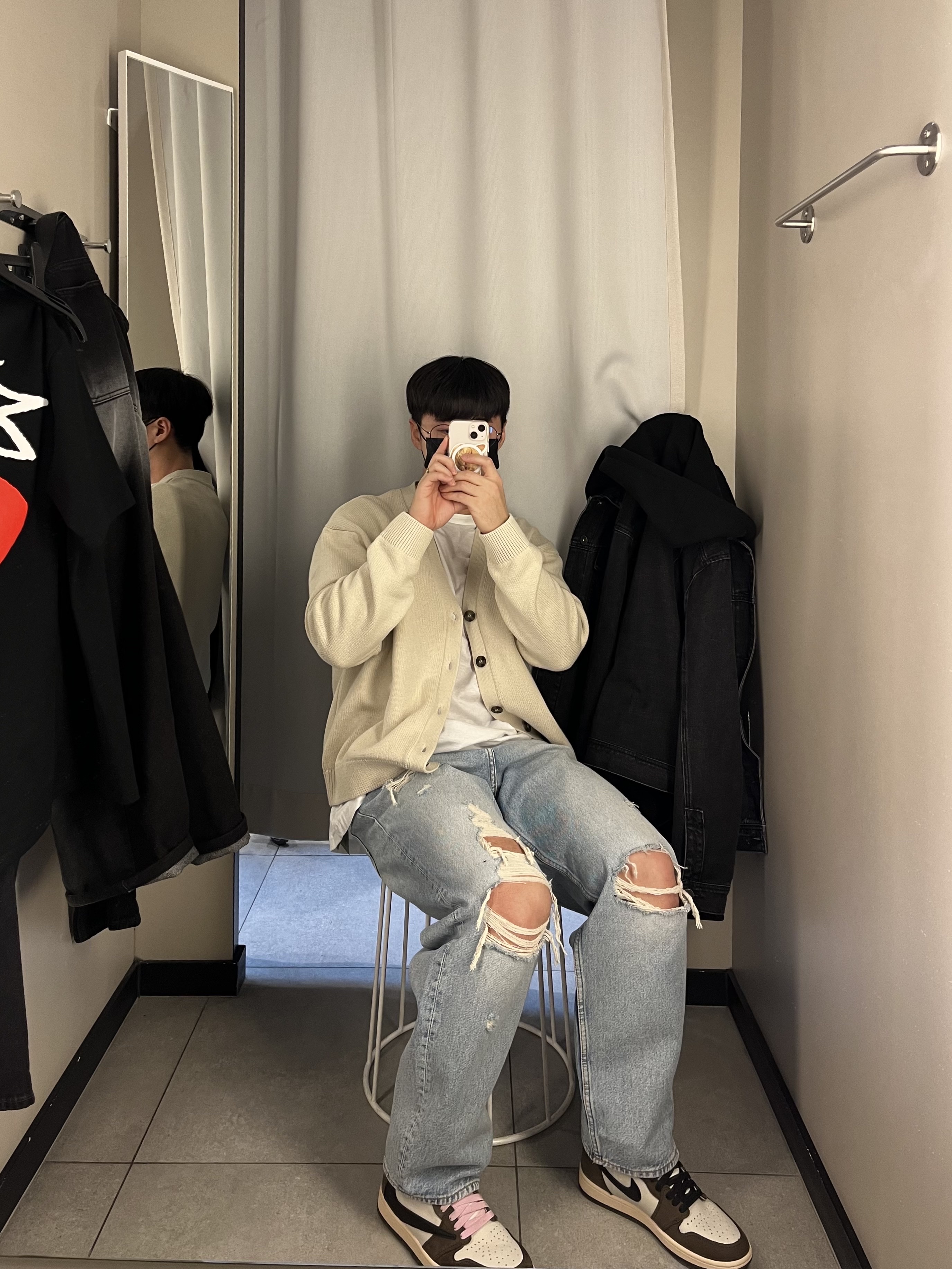 Jordan 1 x Travis Scott Retro High OG SP Mocha 착용 스타일