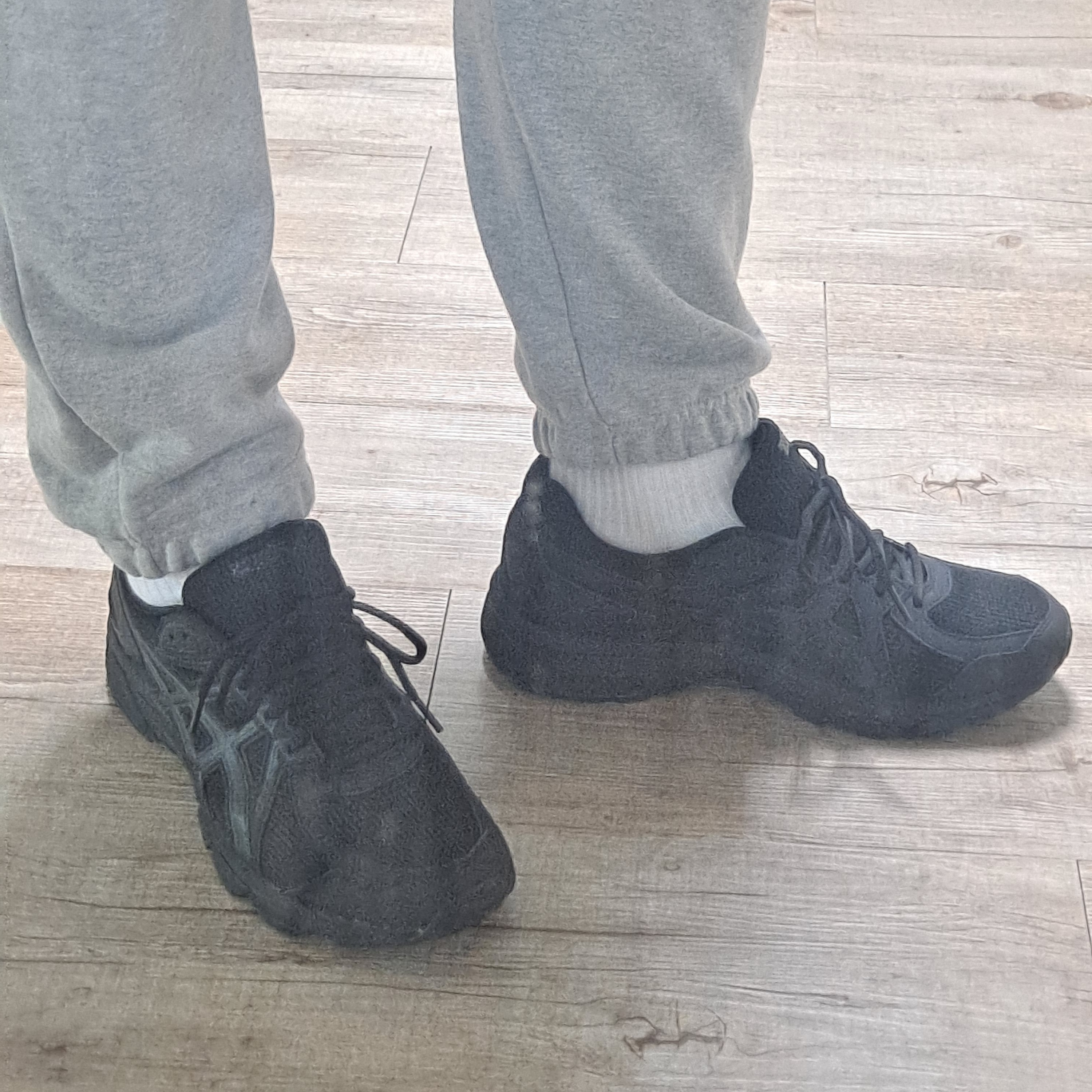 Asics Jog 100 T Black - 4E Extra Wide 착용 스타일 - 2
