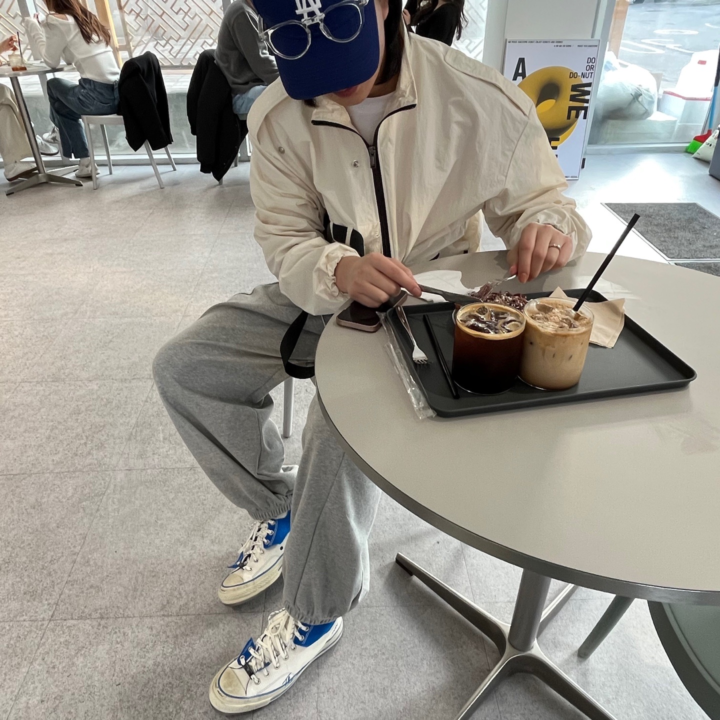 Converse x Ader Error Chuck 70 High White 착용 스타일 - 2