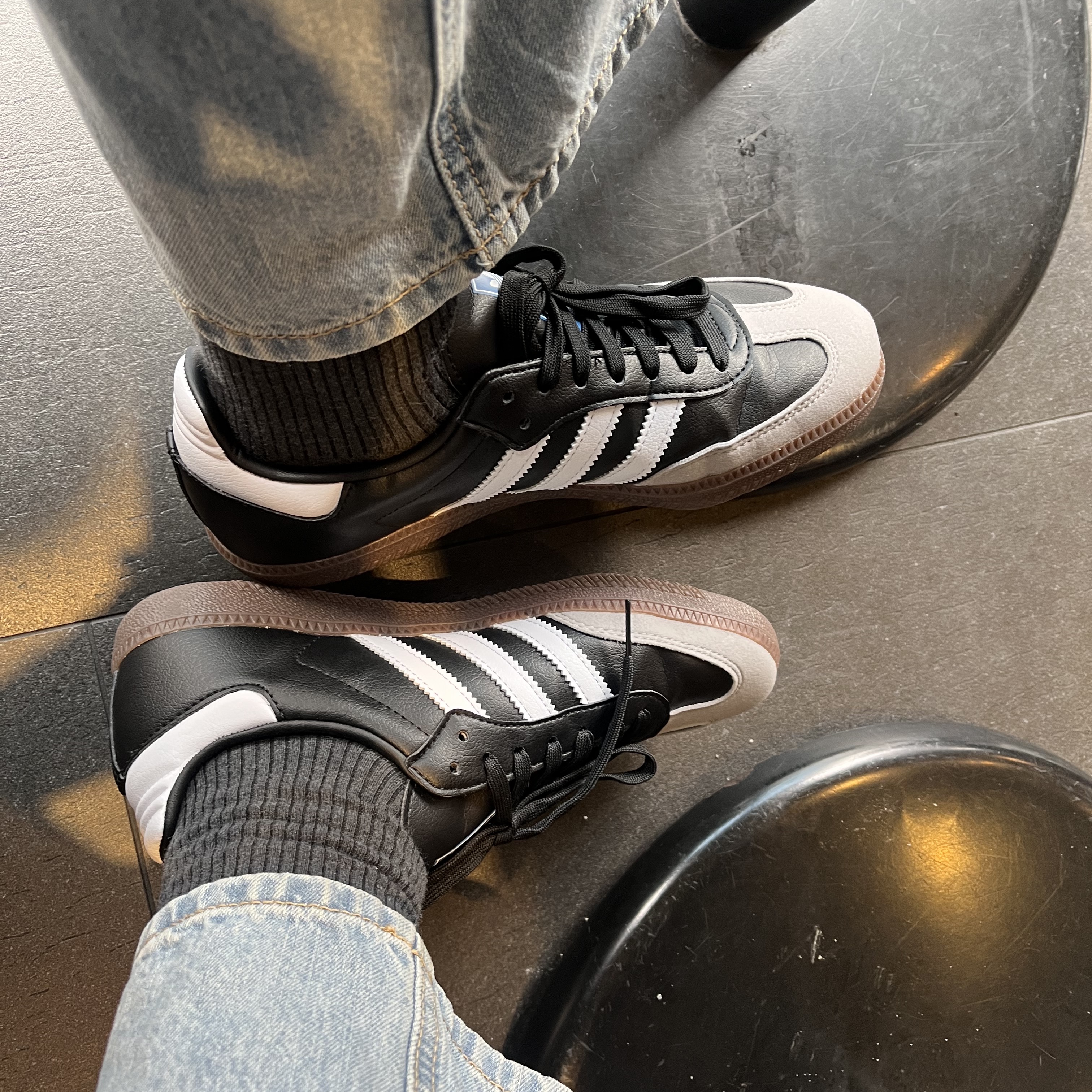 Adidas Samba Vegan Black White 착용 스타일