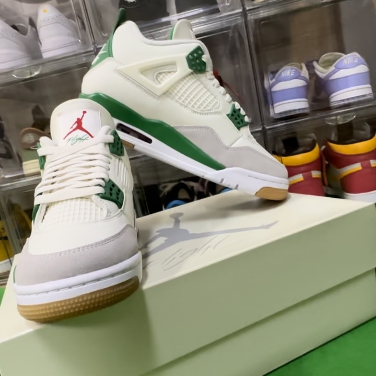 Jordan 4 x Nike SB Retro SP Pine Green 착용 스타일 - 3