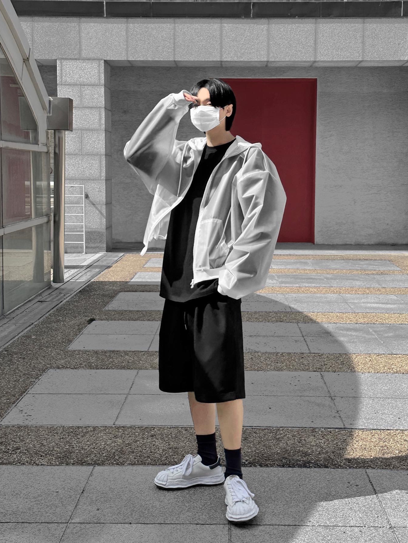 Maison Mihara Yasuhiro Blakey OG Sole Leather Low-top Sneakers White 착용 스타일 - 1