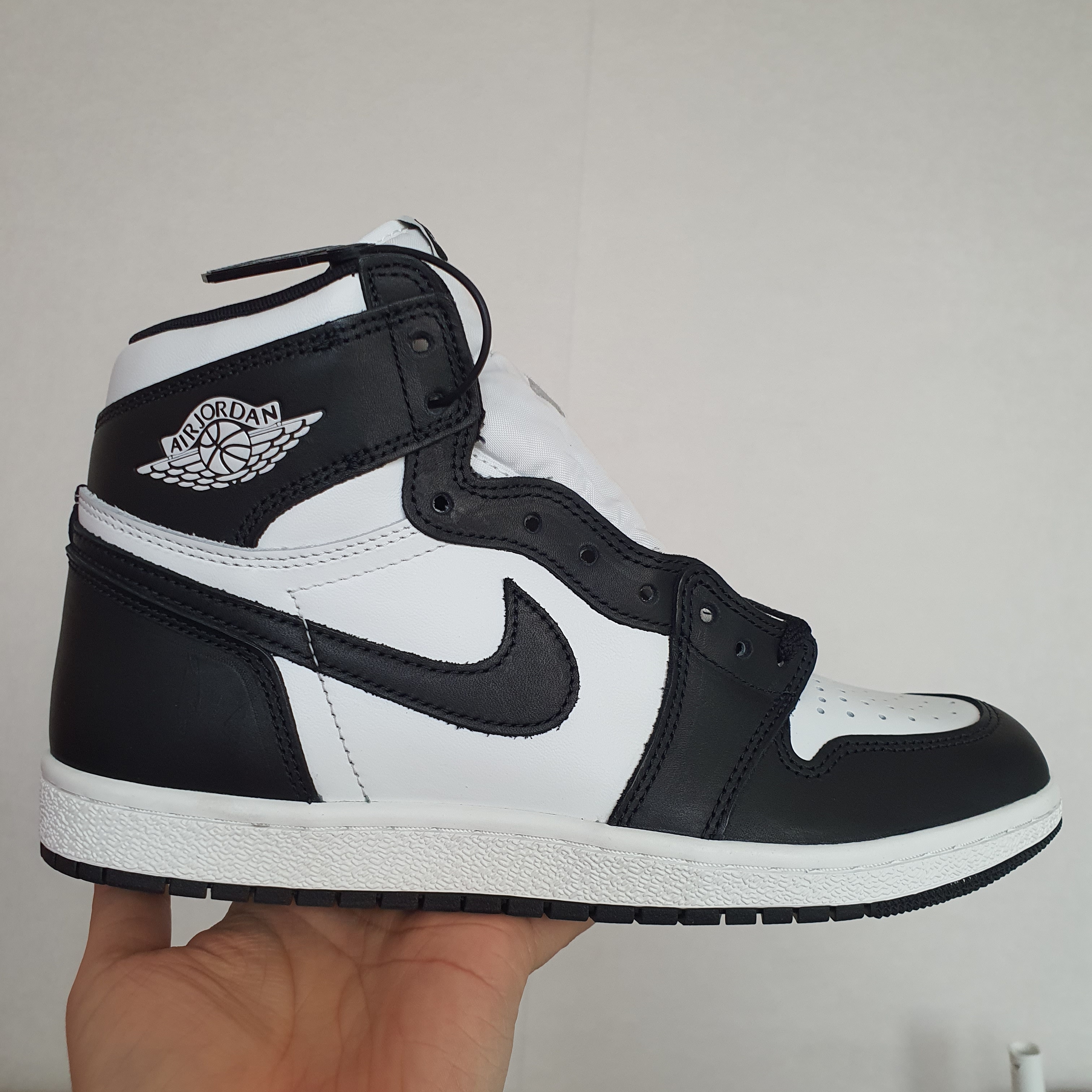 Jordan 1 High 85 Black White 착용 스타일 - 2