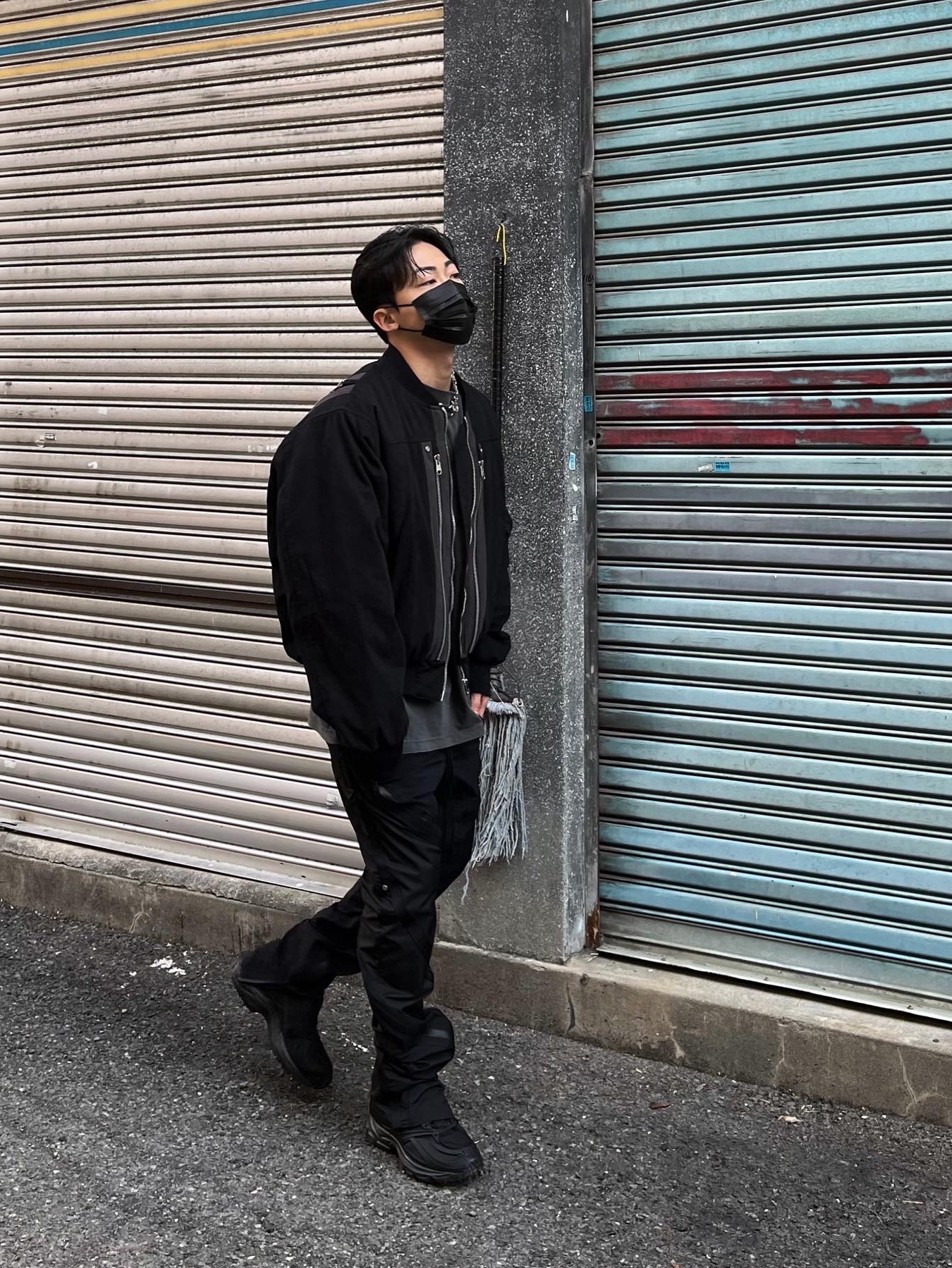 Undermycar Rumlow Back Zip Cotton Garment Bomber Dark Gull - 22FW, Reebok x Kanghyuk Premier Road Modern Mid Black 착용 스타일 - 1