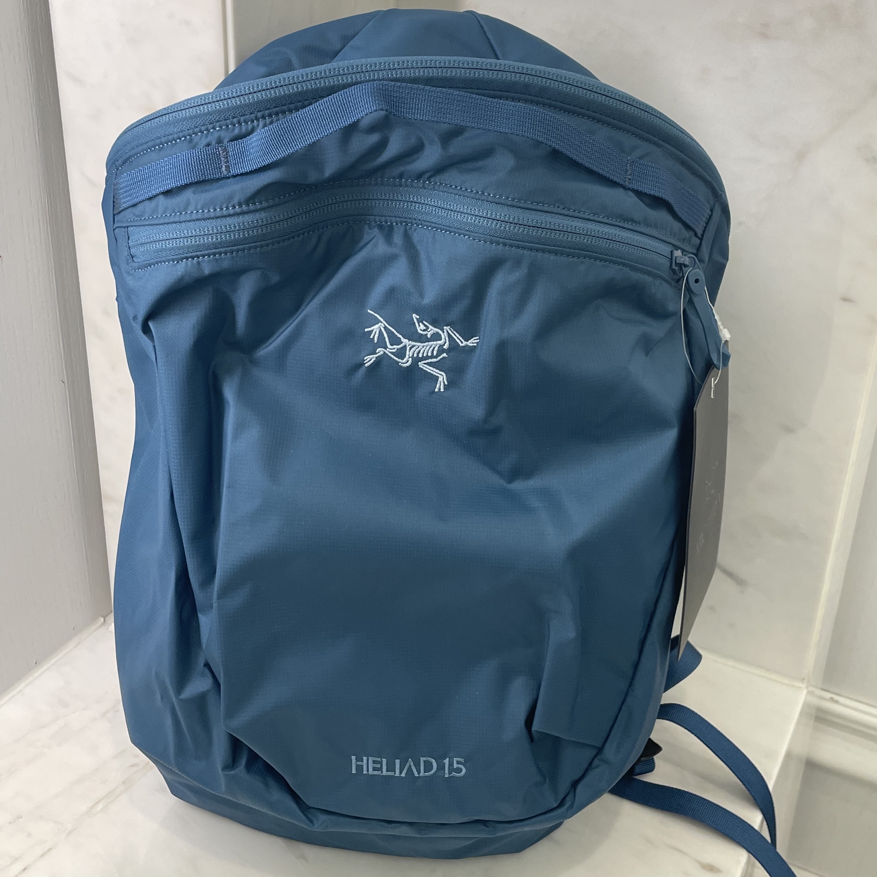 Arc'teryx Heliad 15 Backpack Serene 착용 스타일