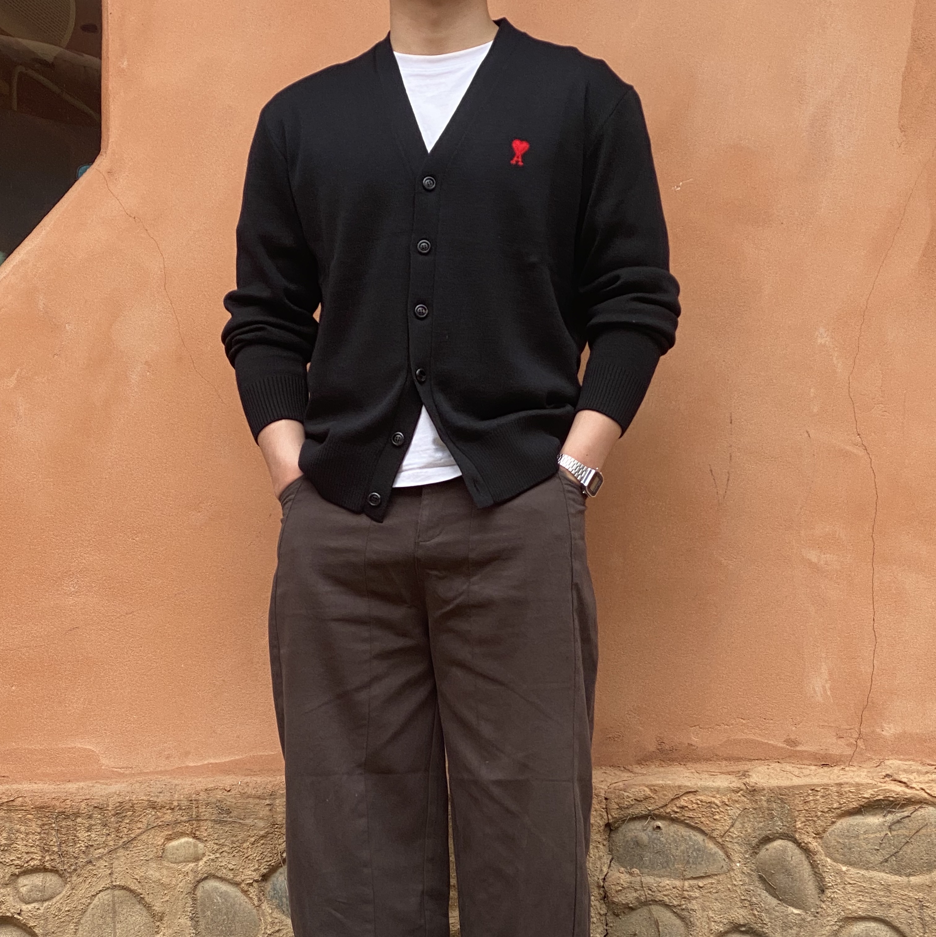 AMI de Coeur Wool Cardigan Black, New Balance 993 Made in USA Grey - D Standard 착용 스타일 - 1