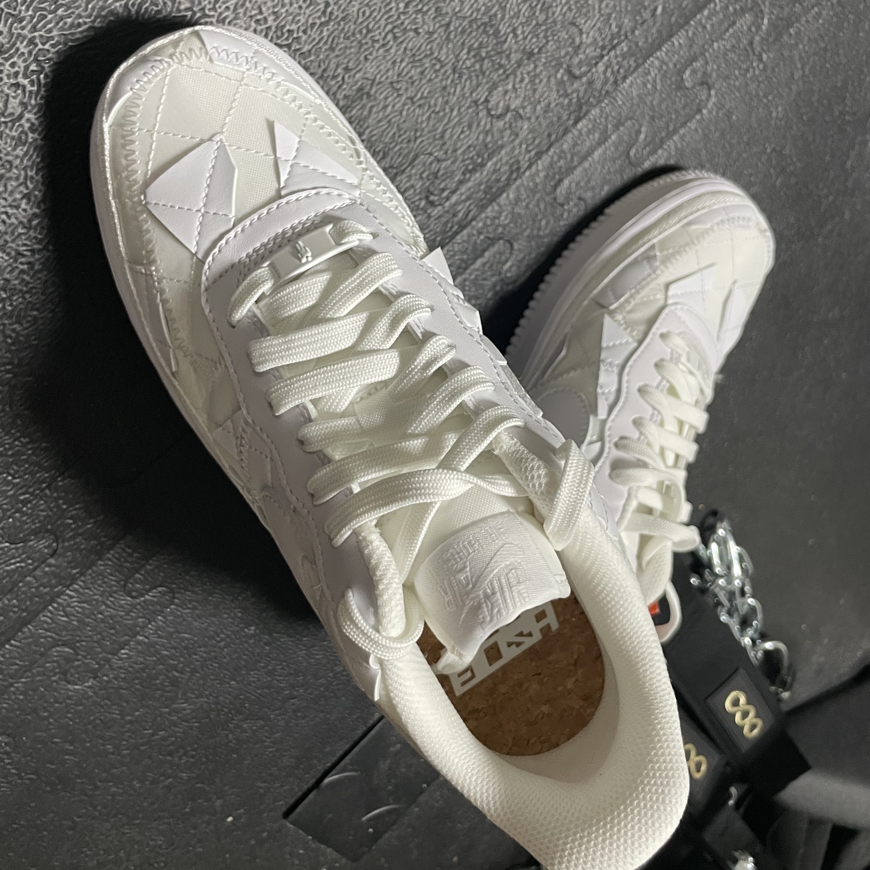 Nike x Billie Eilish Air Force 1 Low SP Triple White 착용 스타일