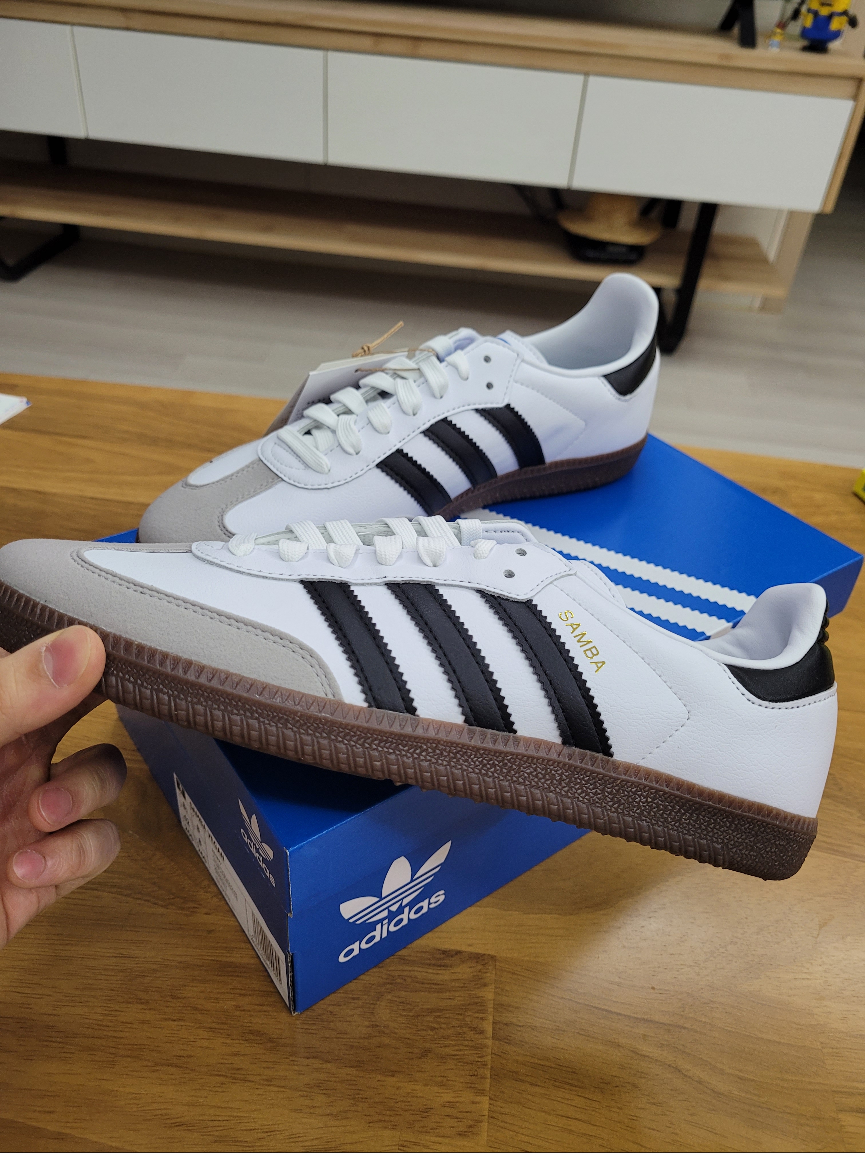 Adidas Samba Vegan White Black 착용 스타일 - 3