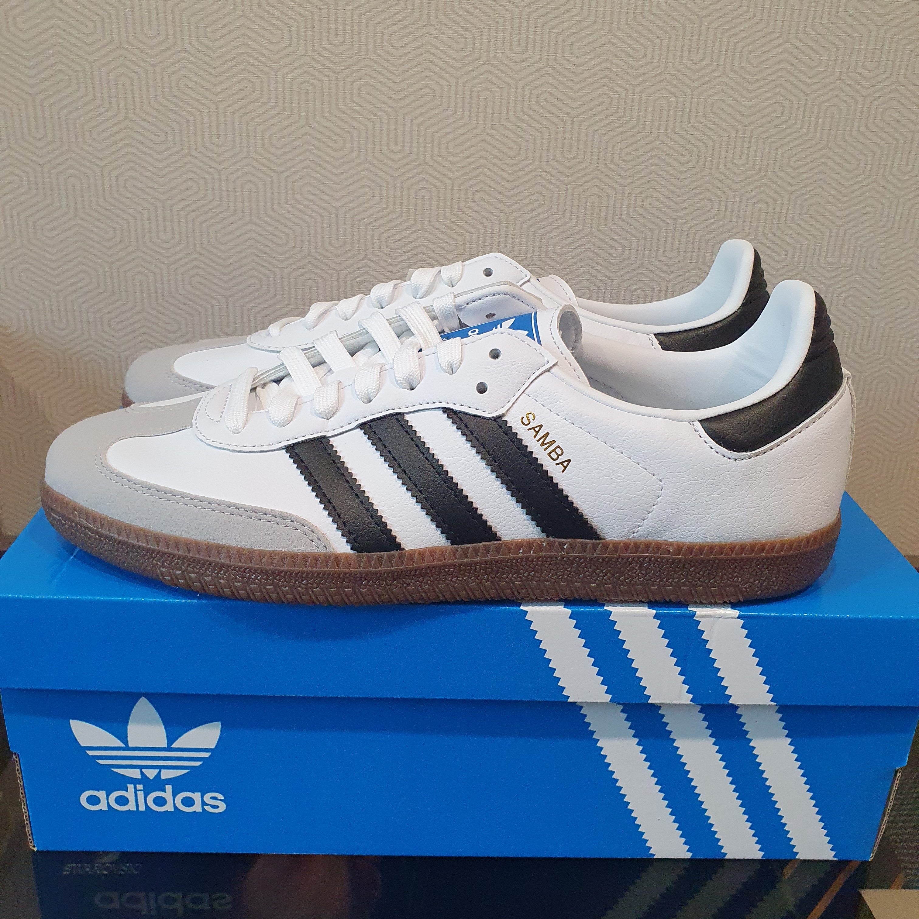Adidas Samba Vegan White Black 착용 스타일 - 2