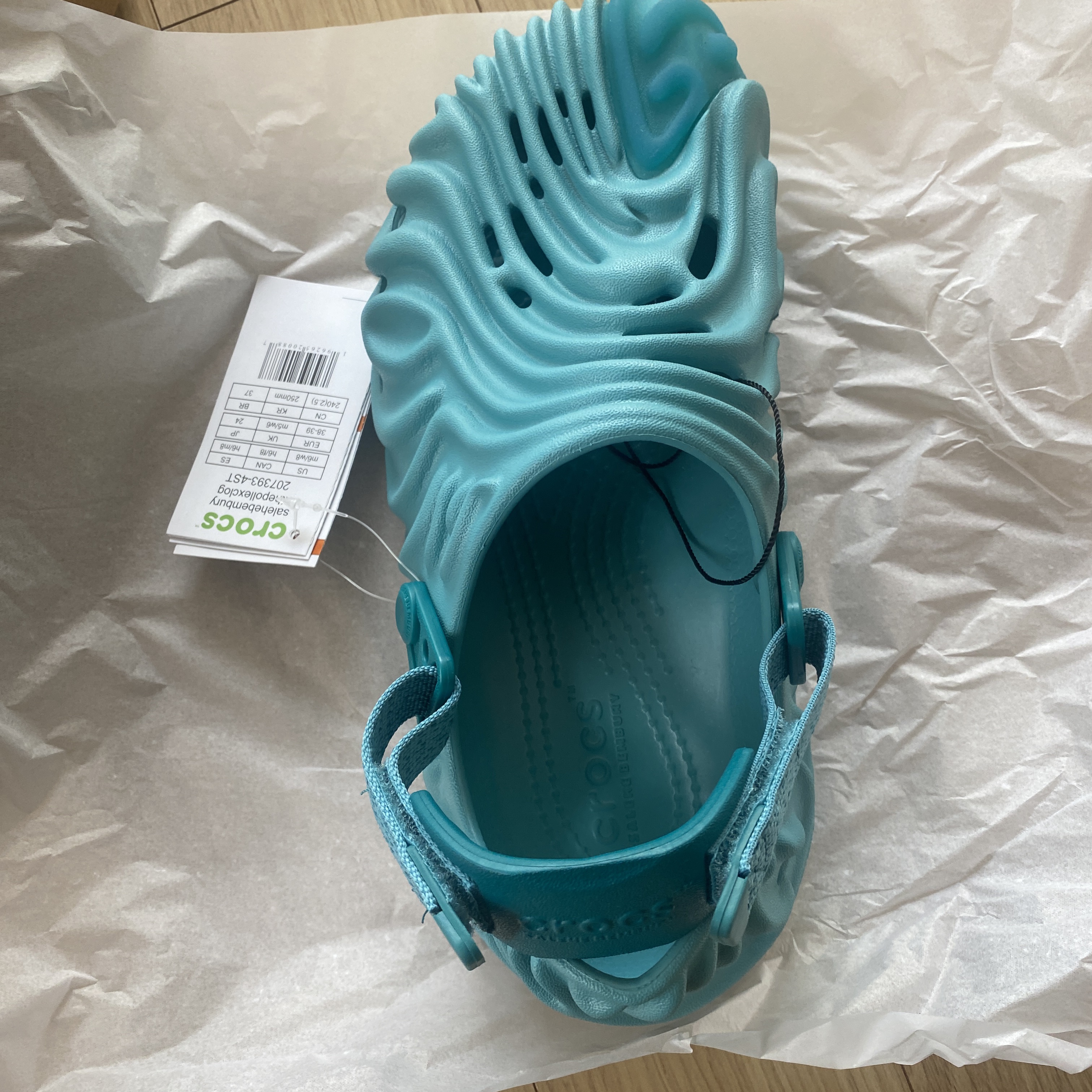 Crocs x Salehe Bembury Pollex Clog Tide 착용 스타일 - 2