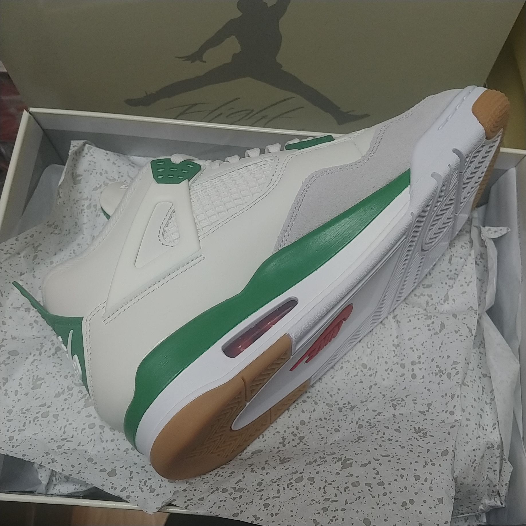Jordan 4 x Nike SB Retro SP Pine Green 착용 스타일 - 2