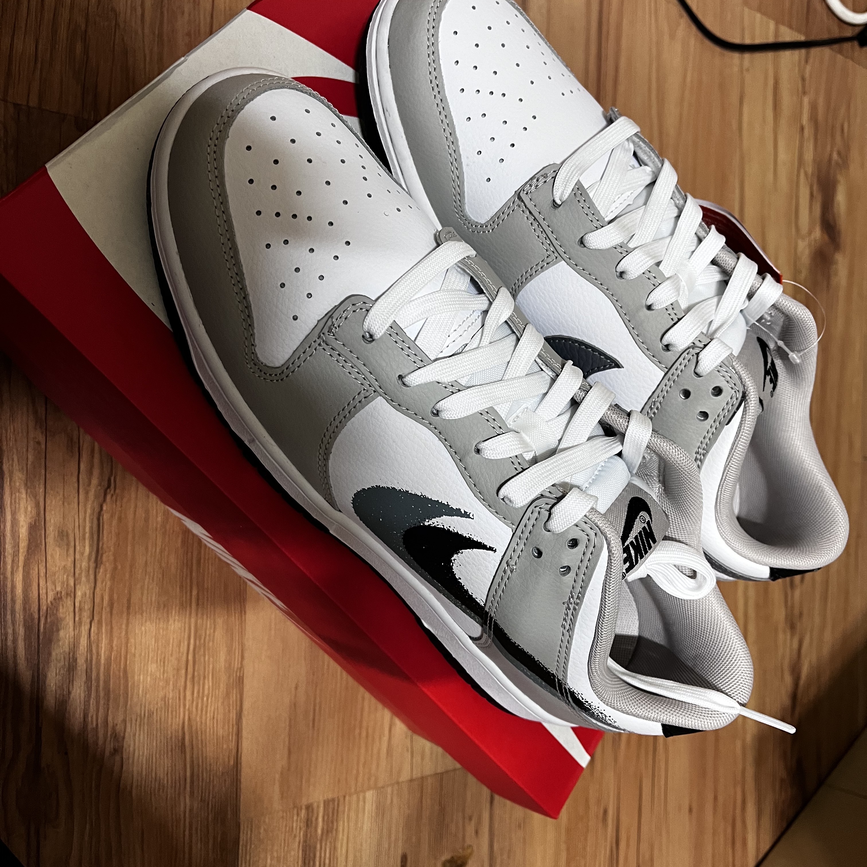 Nike Dunk Low Cool Grey White 착용 스타일