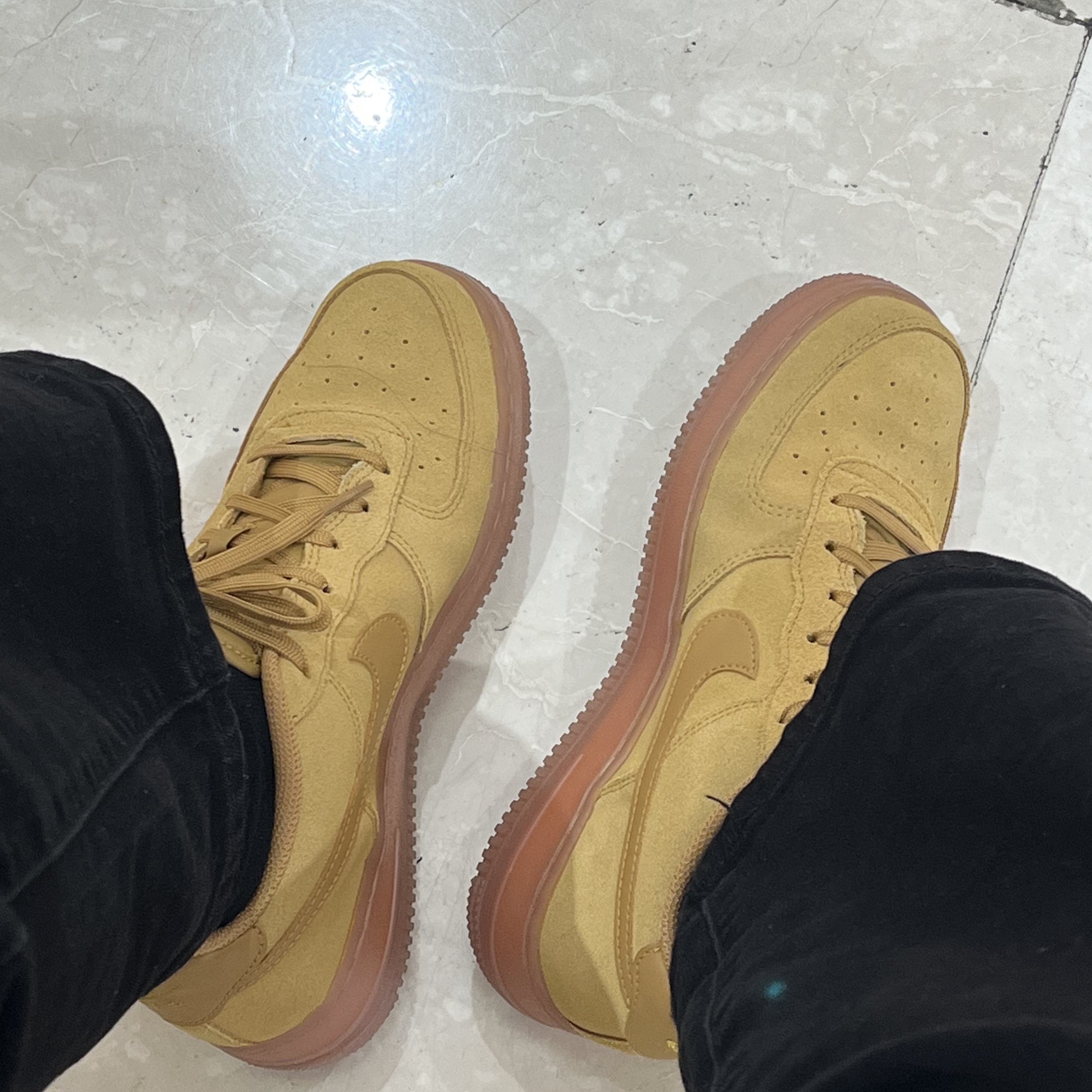 (GS) Nike Air Force 1 LV8 3 Wheat 착용 스타일