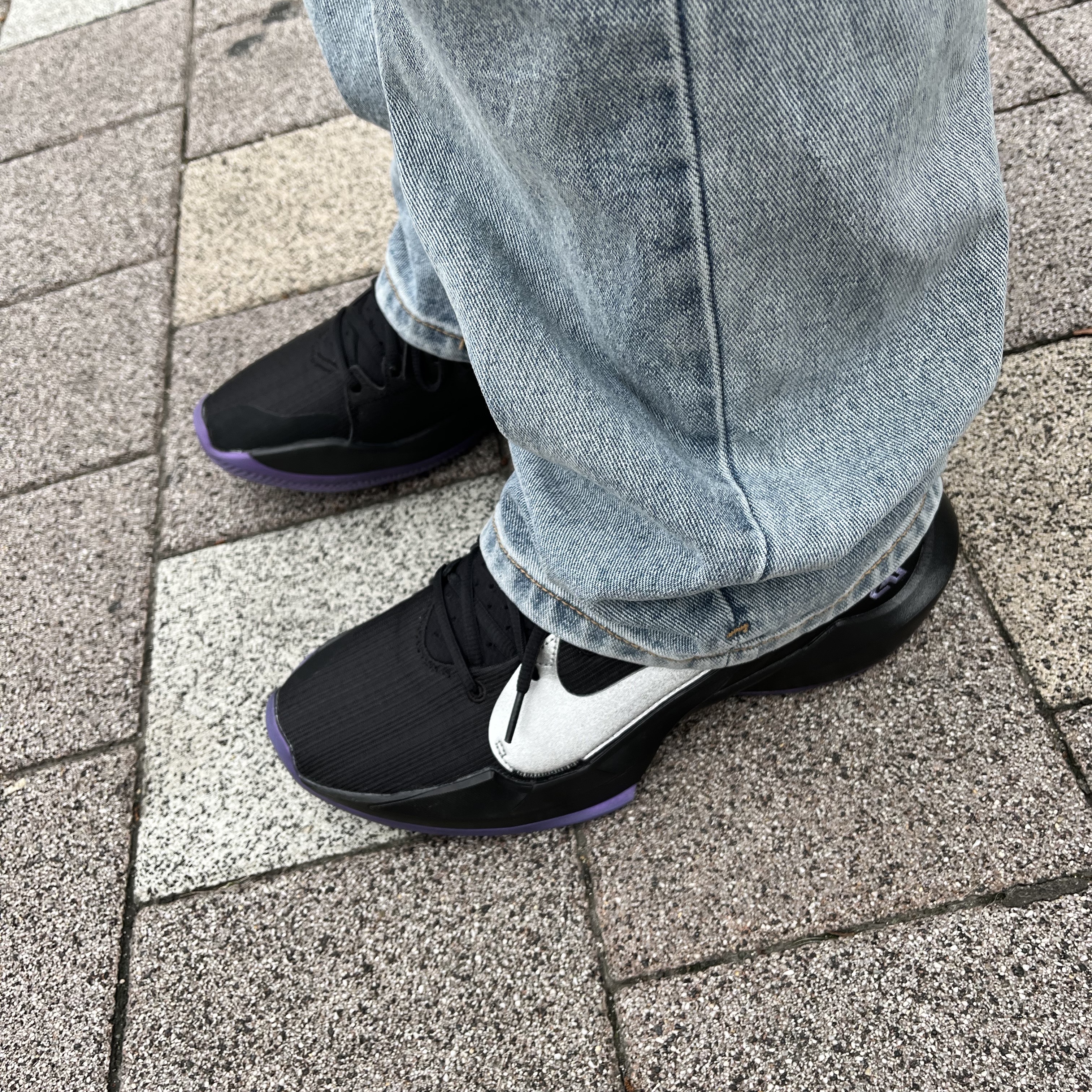 Nike Zoom Freak 2 Black Metallic Silver 착용 스타일
