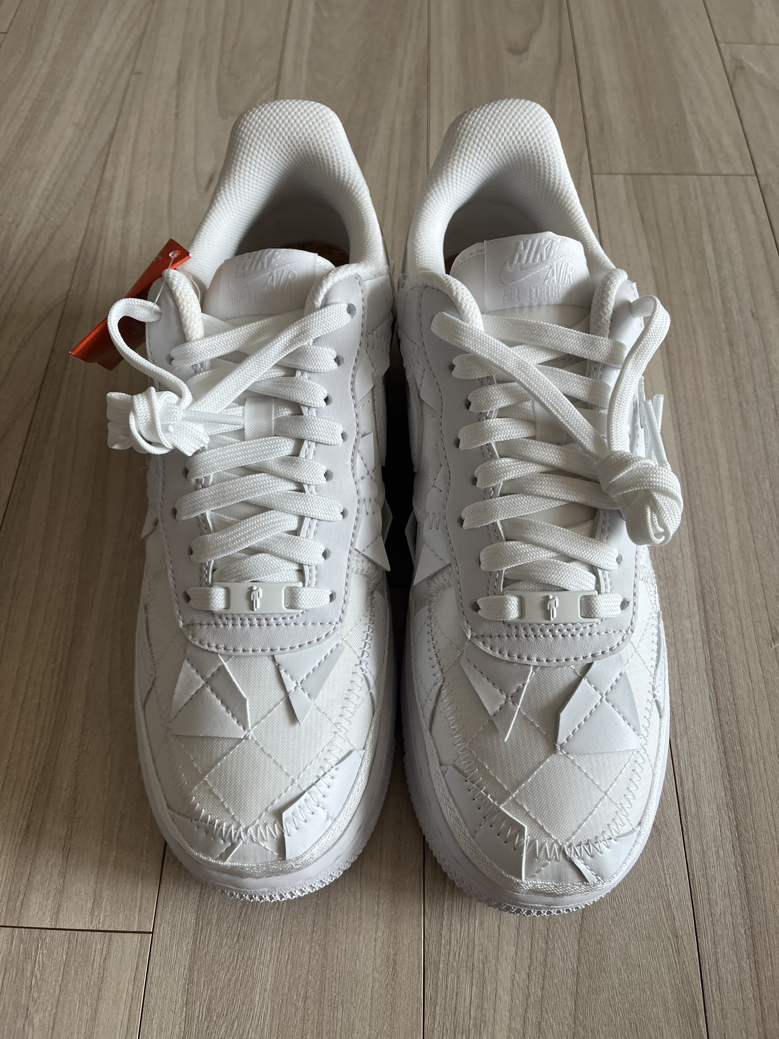 Nike x Billie Eilish Air Force 1 Low SP Triple White 착용 스타일 - 1