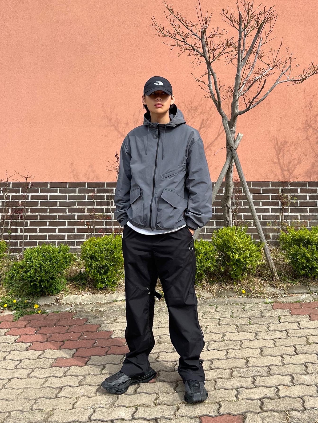 Nike x Matthew M Williams Zoom 004 Triple Black 착용 스타일 - 2