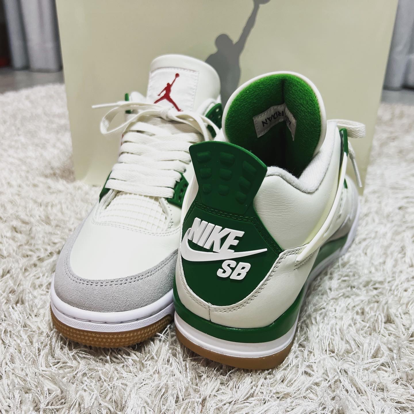 Jordan 4 x Nike SB Retro SP Pine Green 착용 스타일 - 4