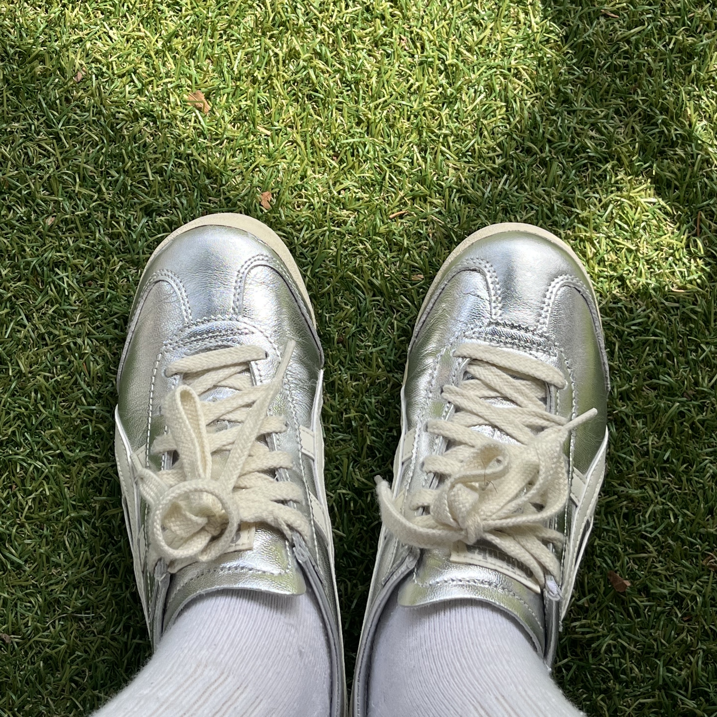 Onitsuka Tiger Mexico 66 White Silver 착용 스타일