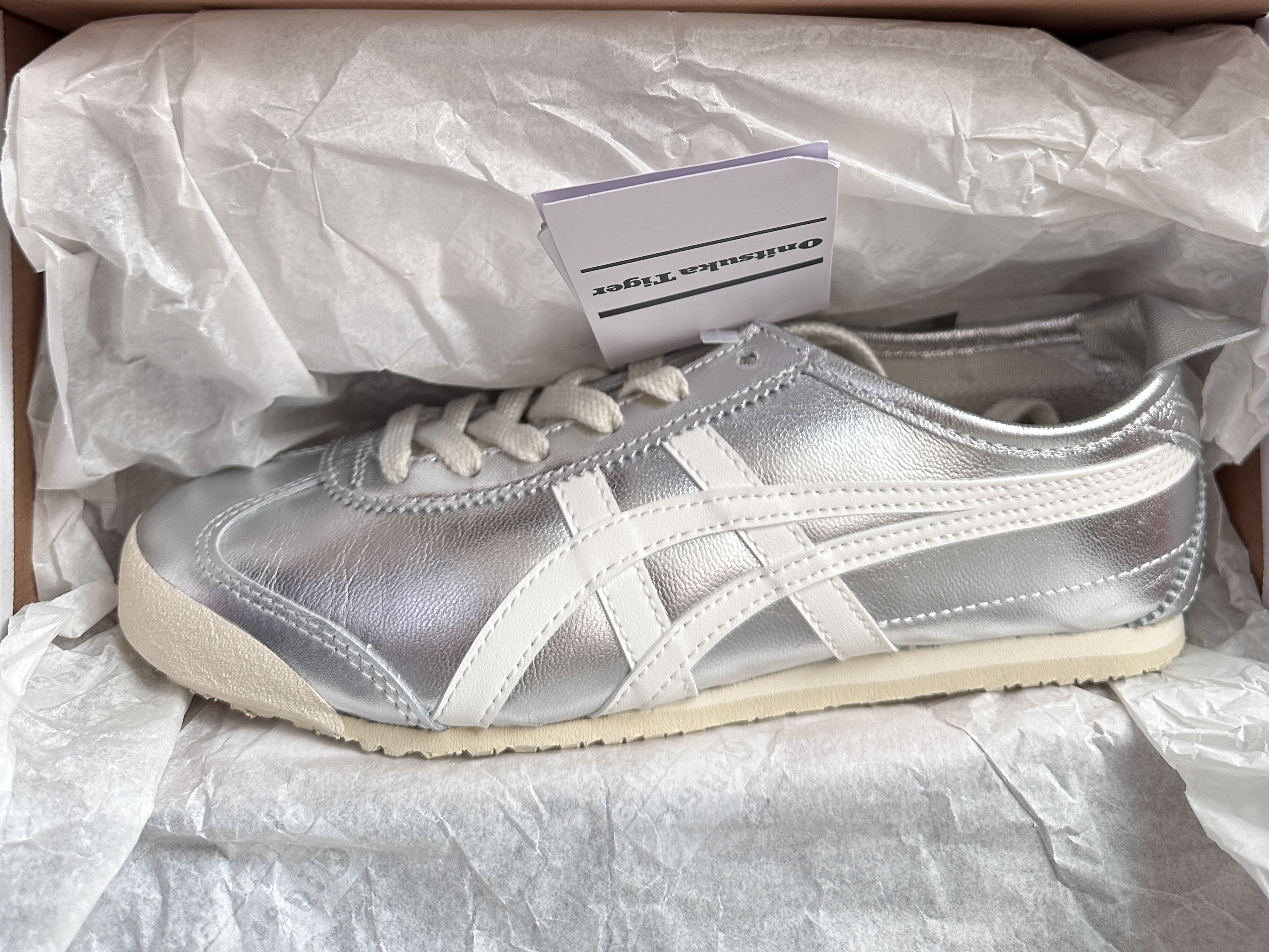 Onitsuka Tiger Mexico 66 White Silver 착용 스타일