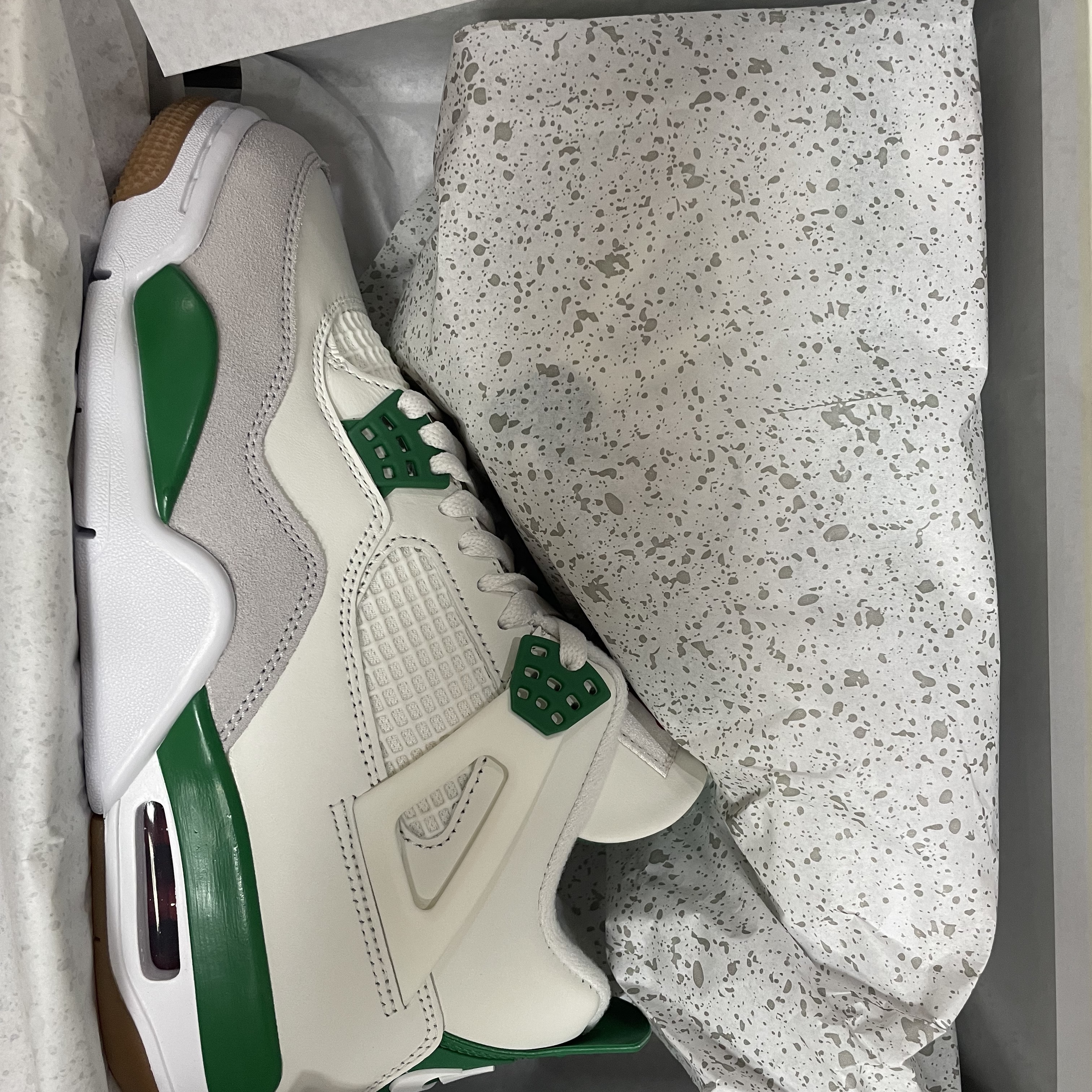 Jordan 4 x Nike SB Retro SP Pine Green 착용 스타일 - 2