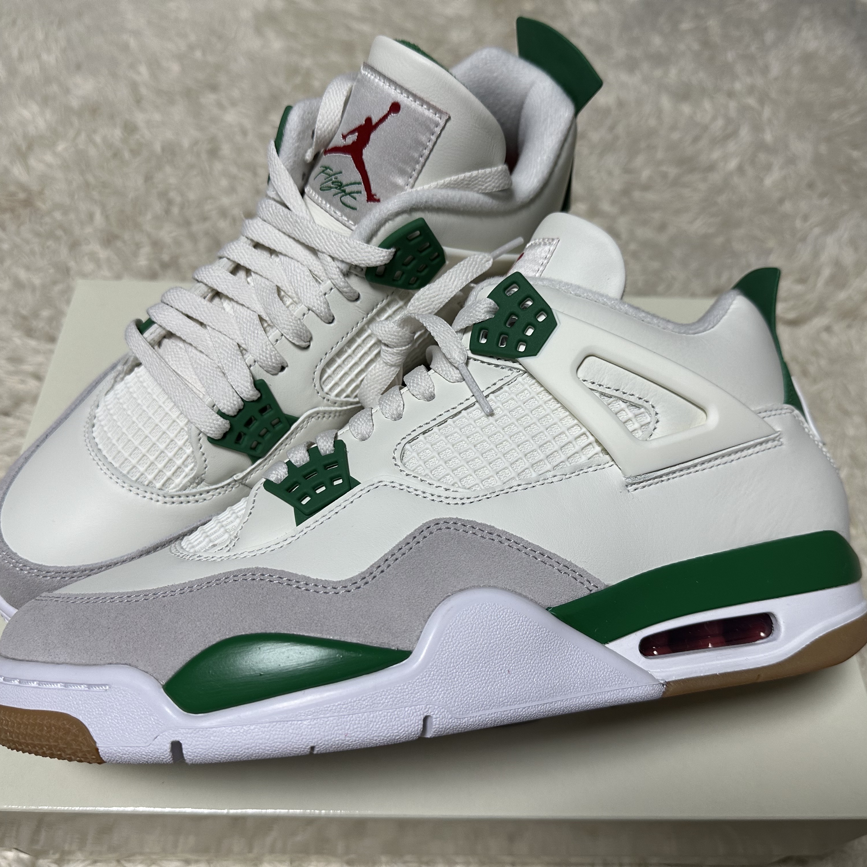 Jordan 4 x Nike SB Retro SP Pine Green 착용 스타일 - 2