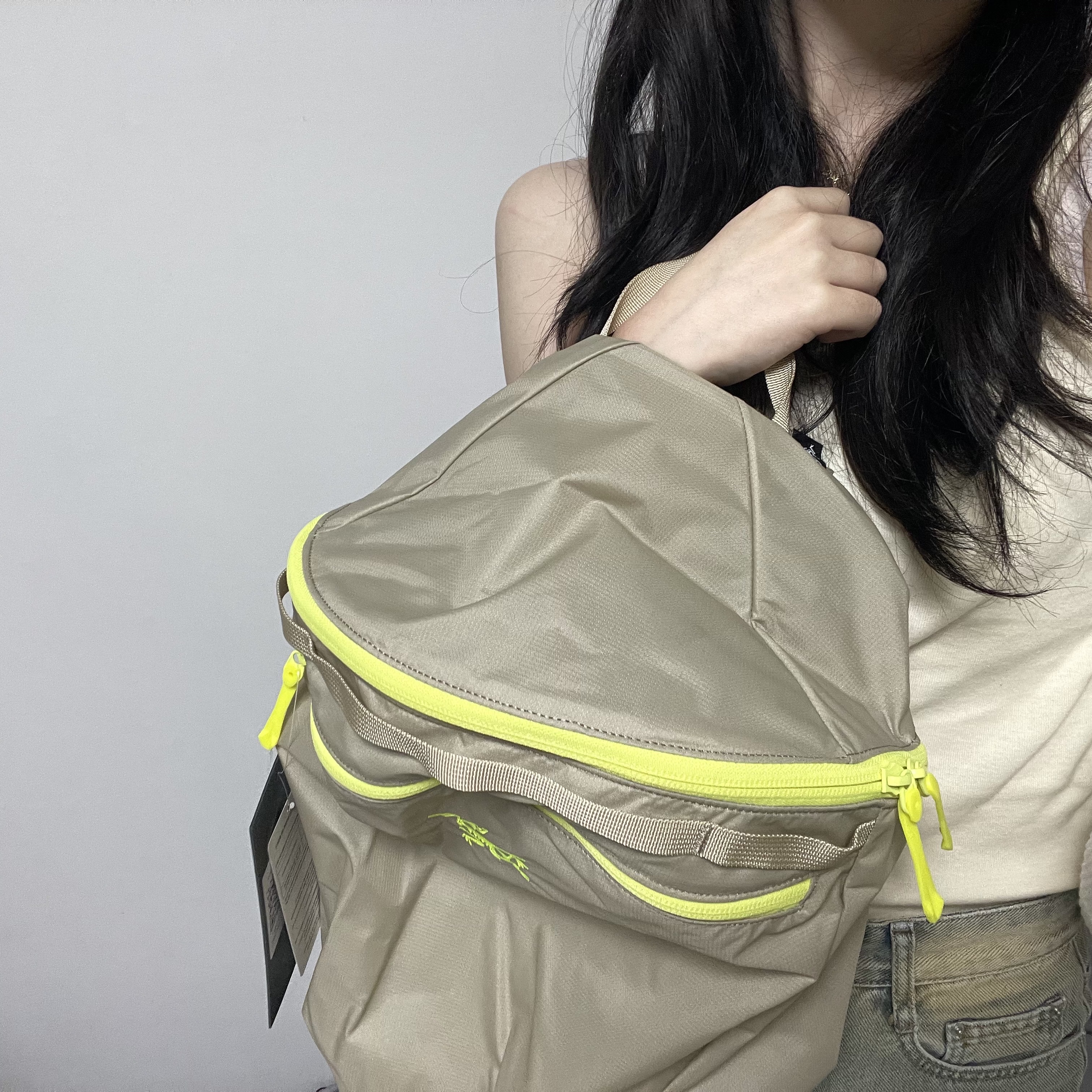 Arc'teryx Heliad 15 Backpack Wicker Sprint 착용 스타일 - 2
