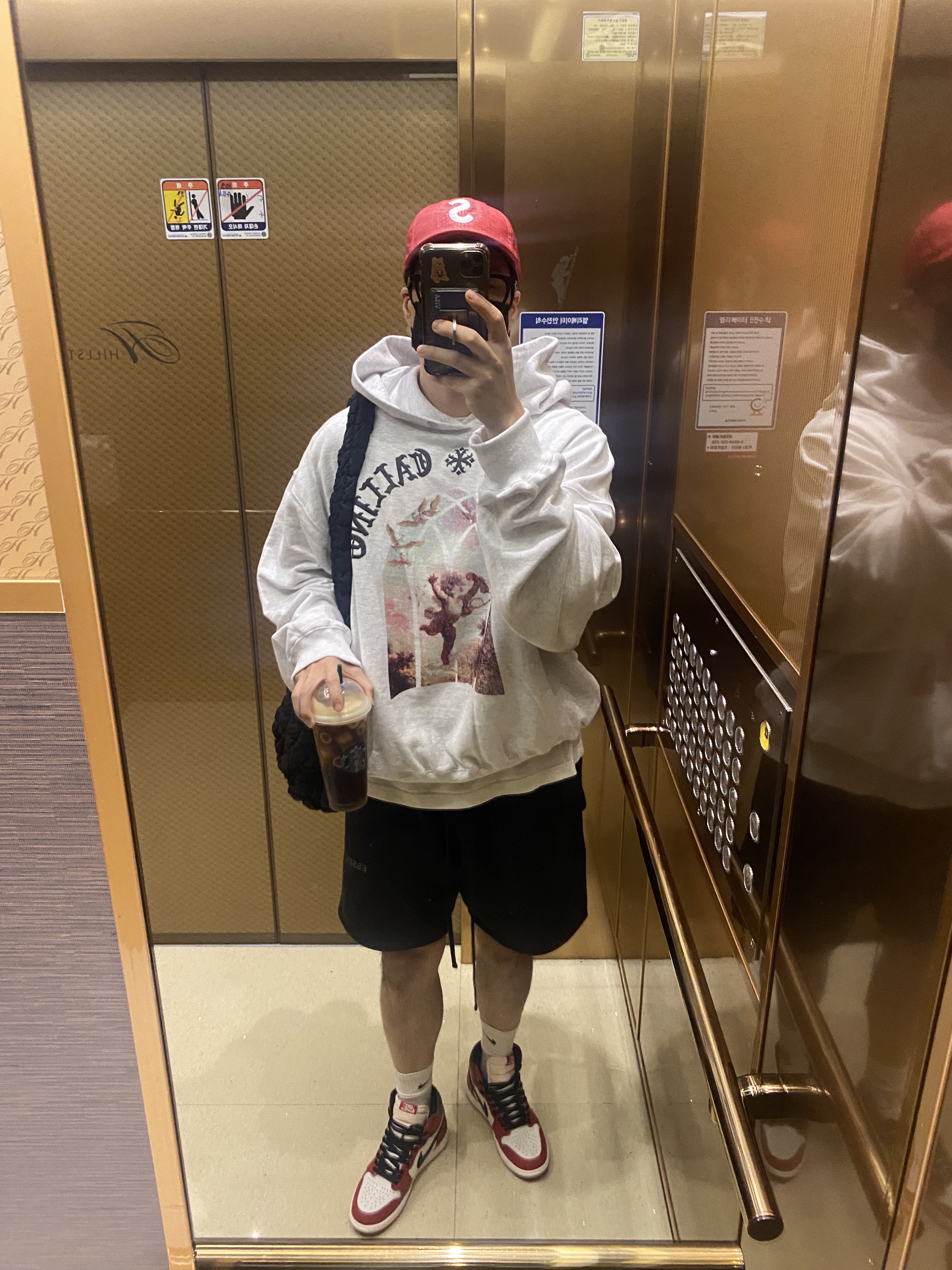 Supreme Raffia S Logo 6-Panel Red - 22SS, COS Quilted Oversized Shoulder Bag Black 착용 스타일