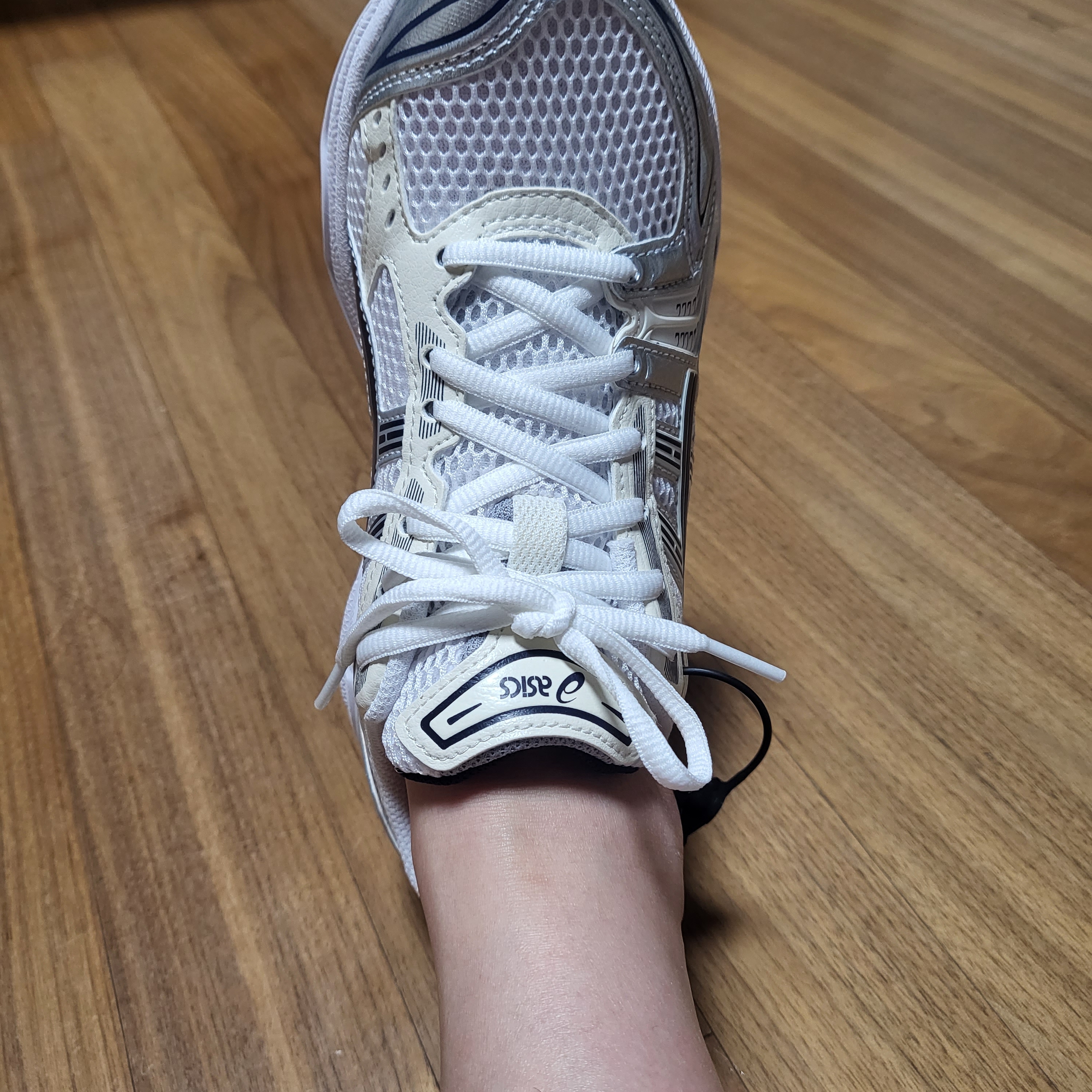 (W) Asics Gel-Kayano 14 White Midnight 착용 스타일 - 1