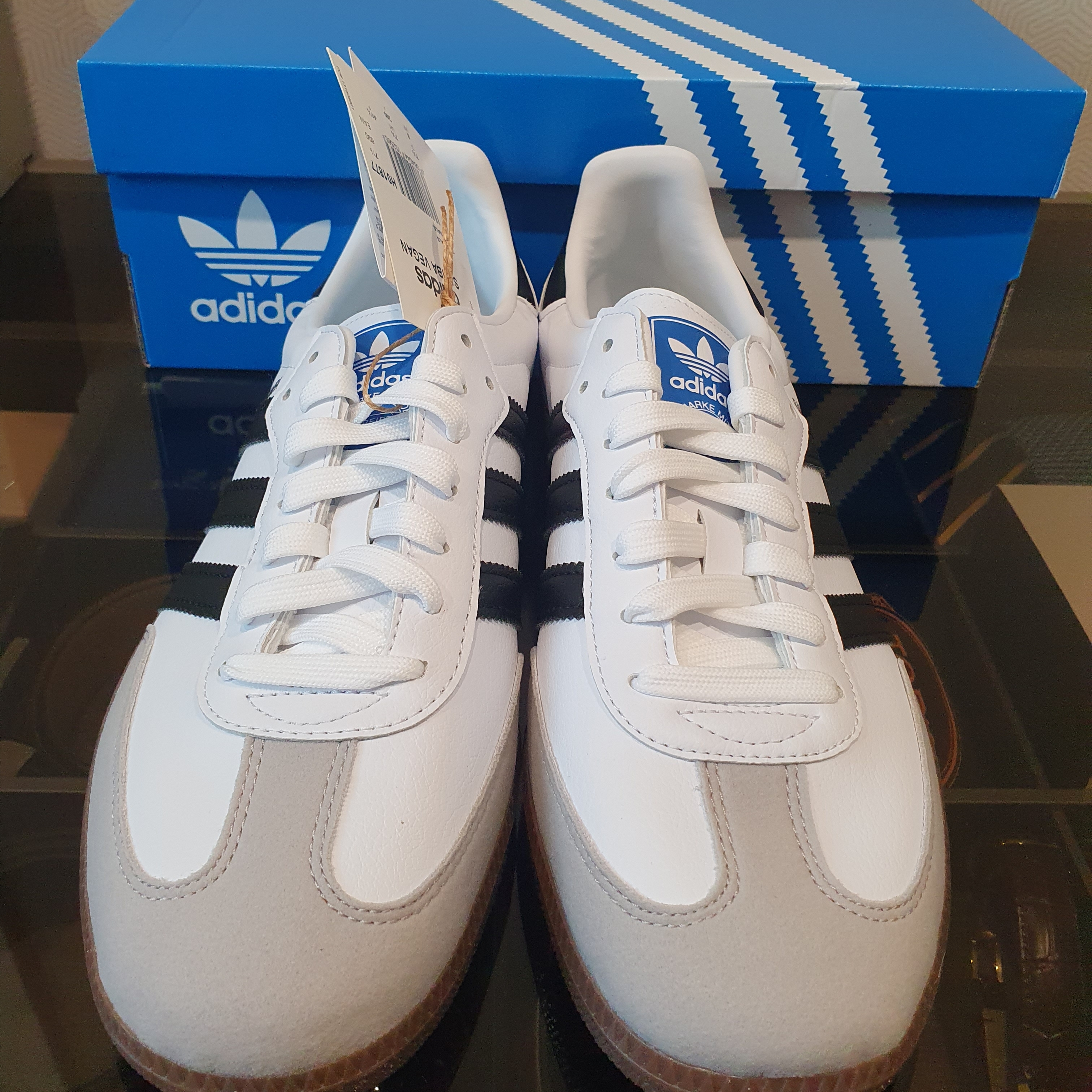 Adidas Samba Vegan White Black 착용 스타일 - 1
