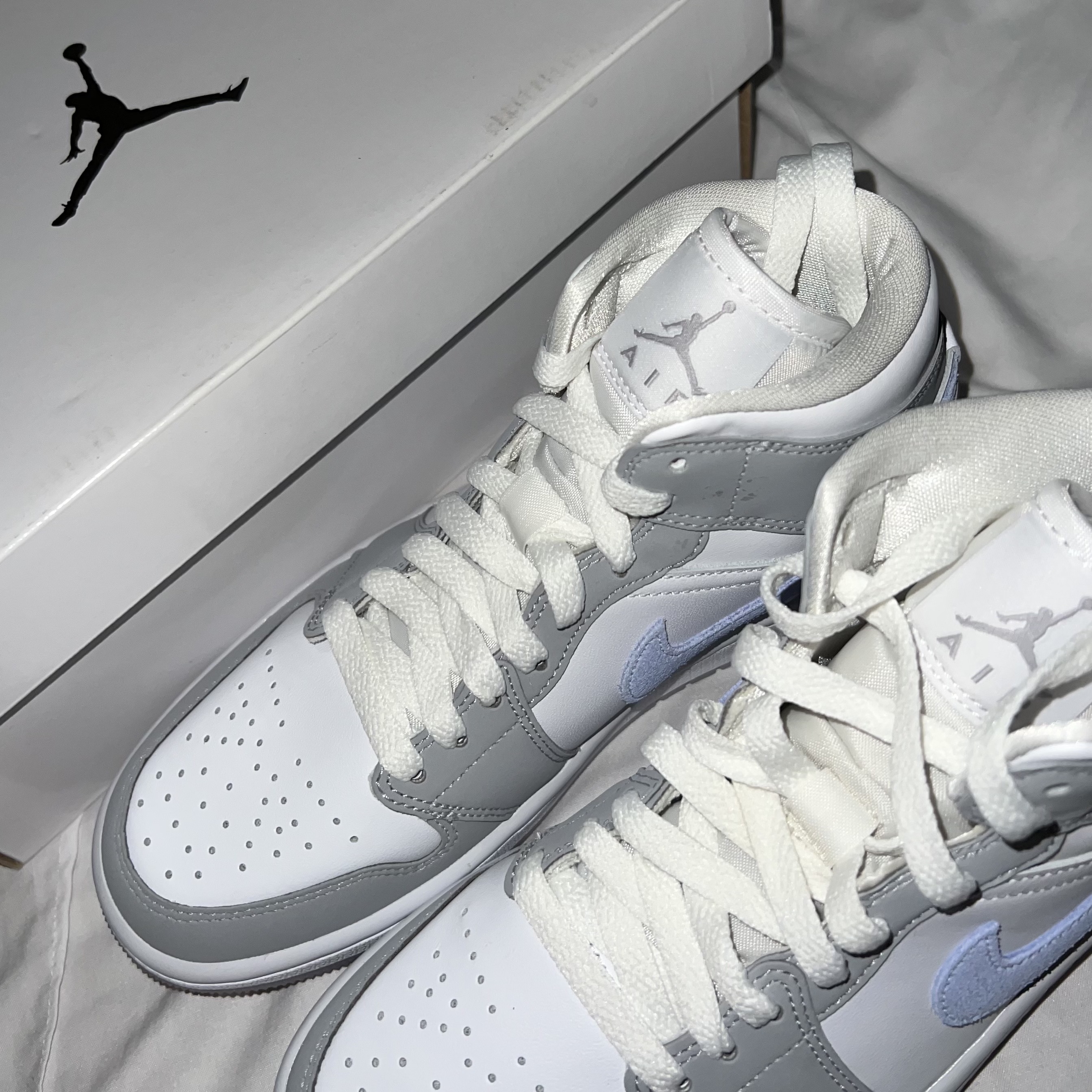 (W) Jordan 1 Mid Wolf Grey 착용 스타일