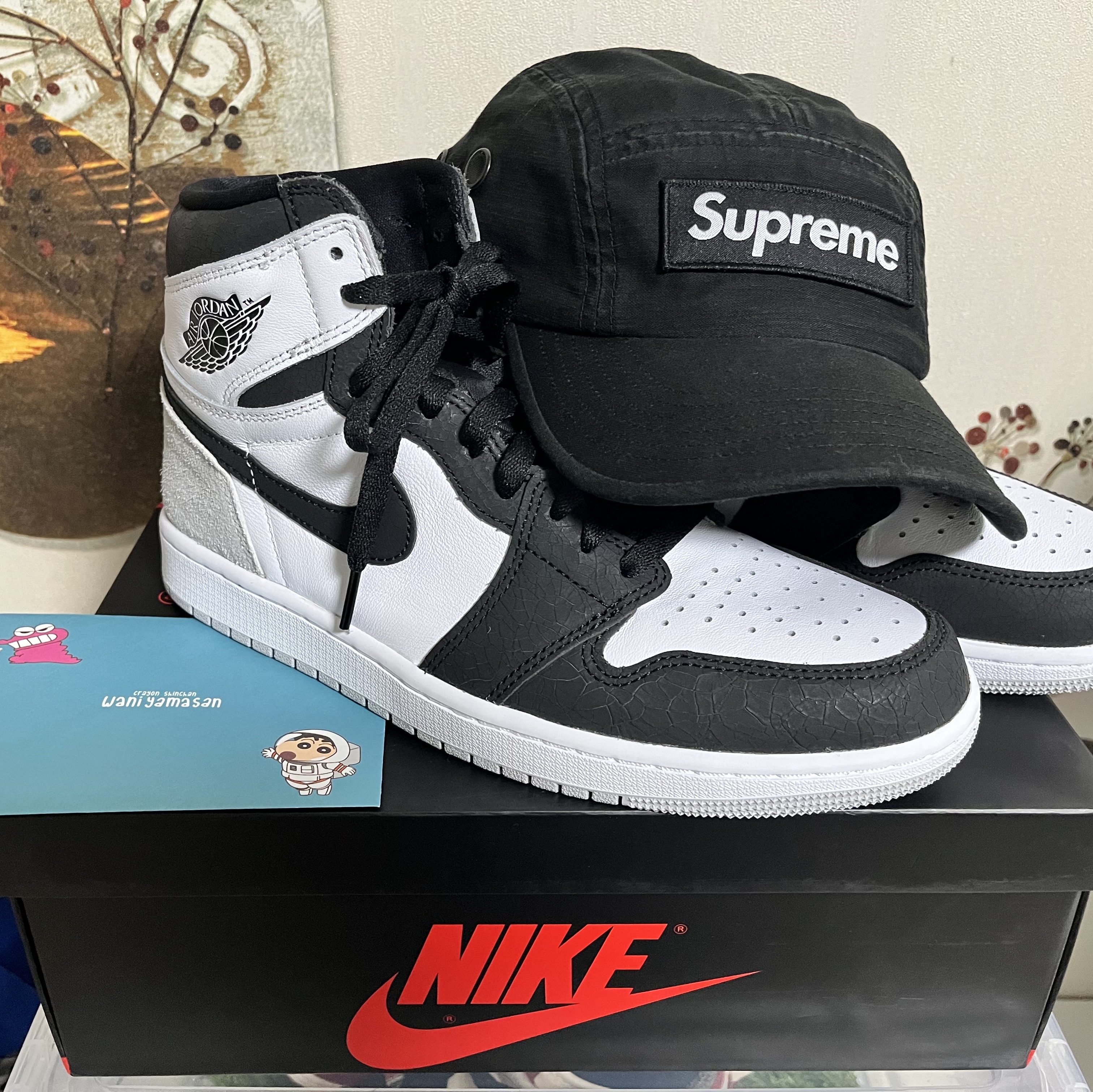 Supreme Washed Chino Twill Camp Cap Black, Jordan 1 Retro High OG Bleached Coral 착용 스타일