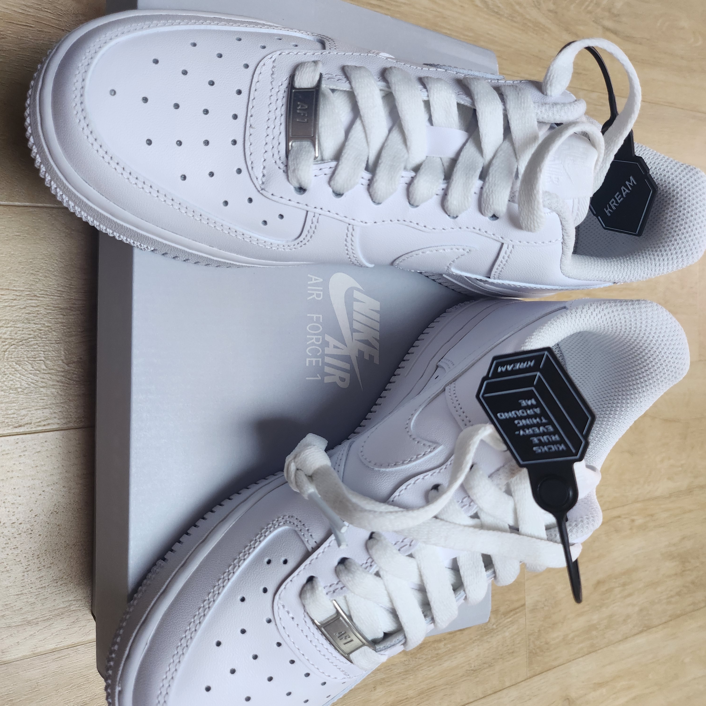 (W) Nike Air Force 1 '07 Low White 착용 스타일