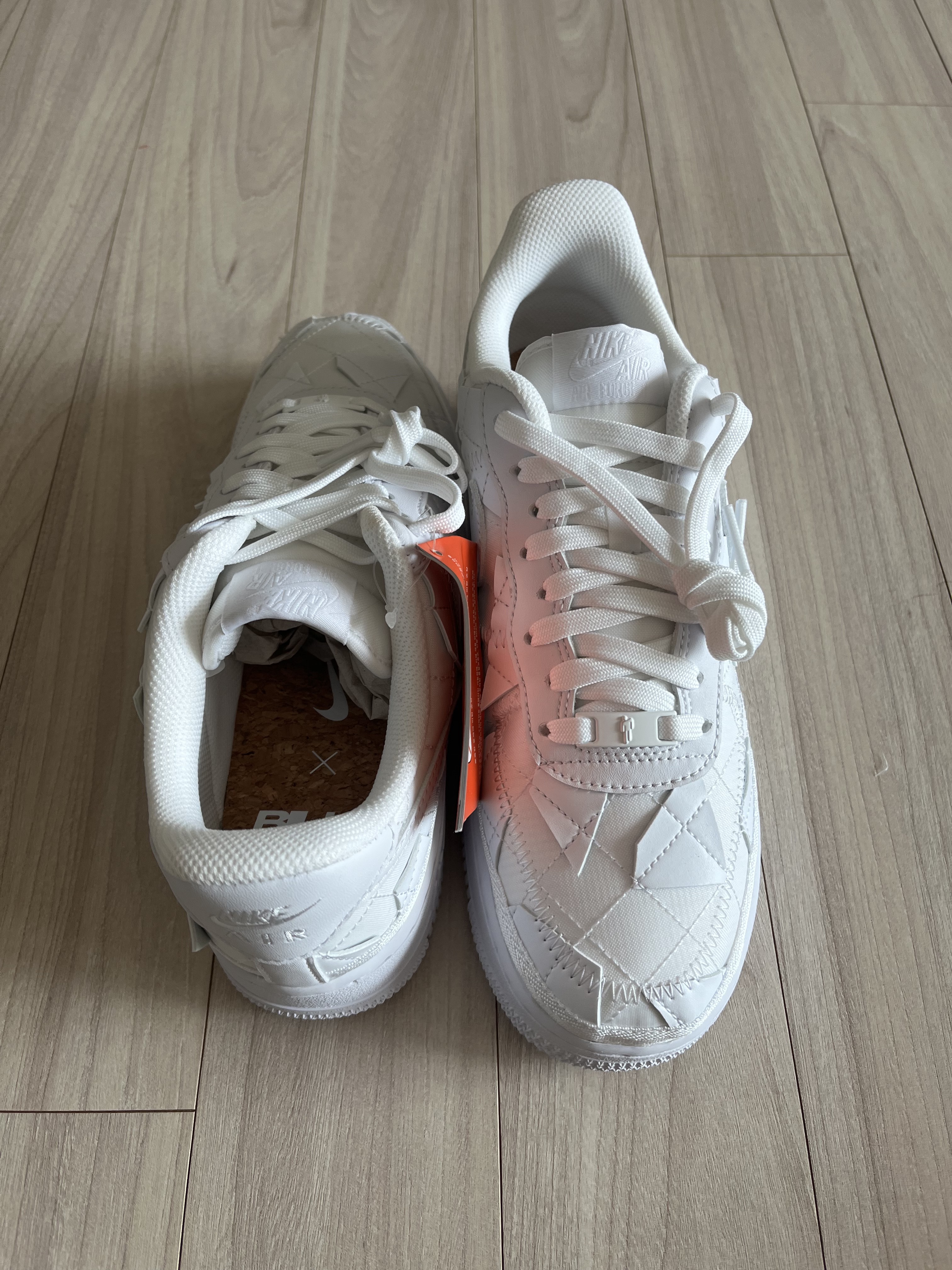 Nike x Billie Eilish Air Force 1 Low SP Triple White 착용 스타일 - 3
