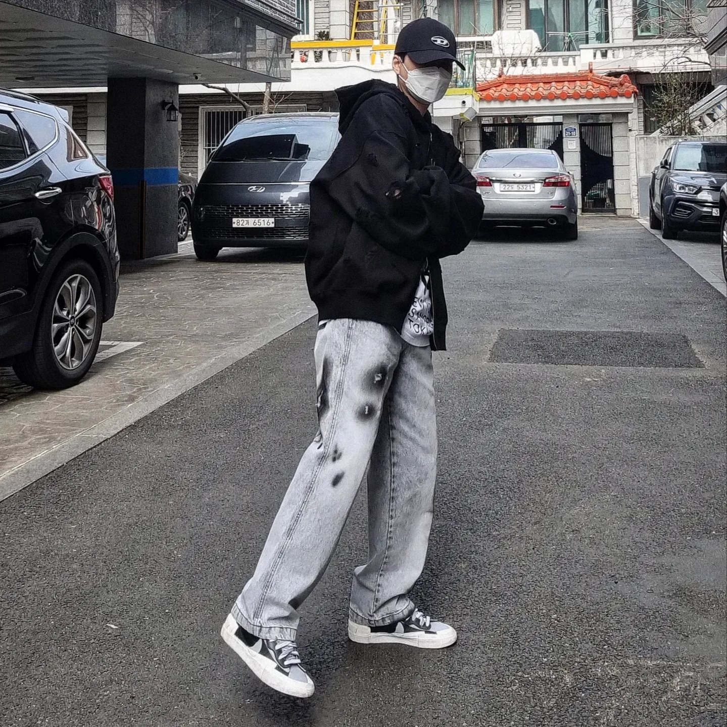 Undermycar Otter Oversized Damage-Washed Hood Zip-Up Sepia - 22FW, Ader Error Fendig Jeans Grey 착용 스타일