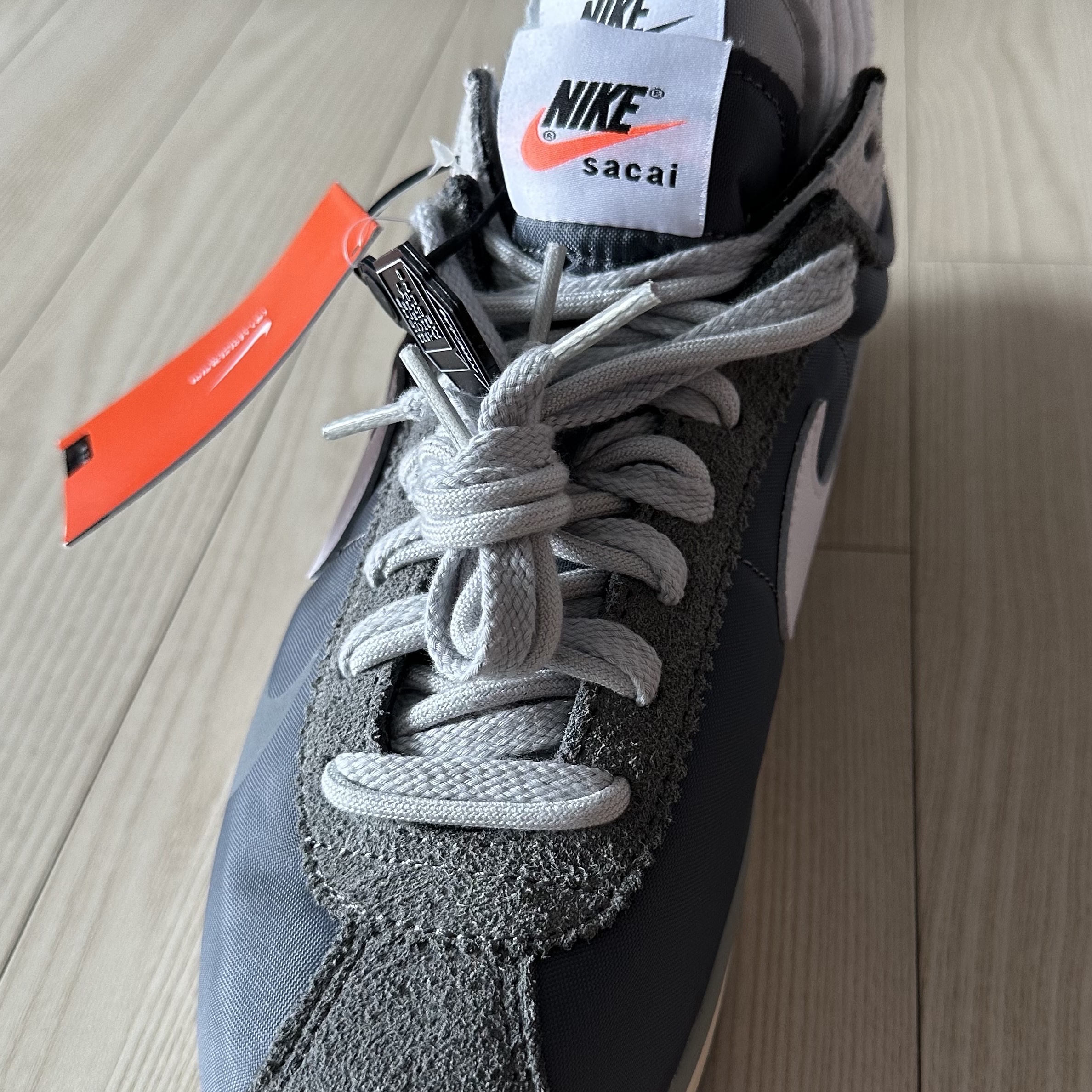 Nike x Sacai Zoom Cortez SP Iron Grey 착용 스타일 - 3