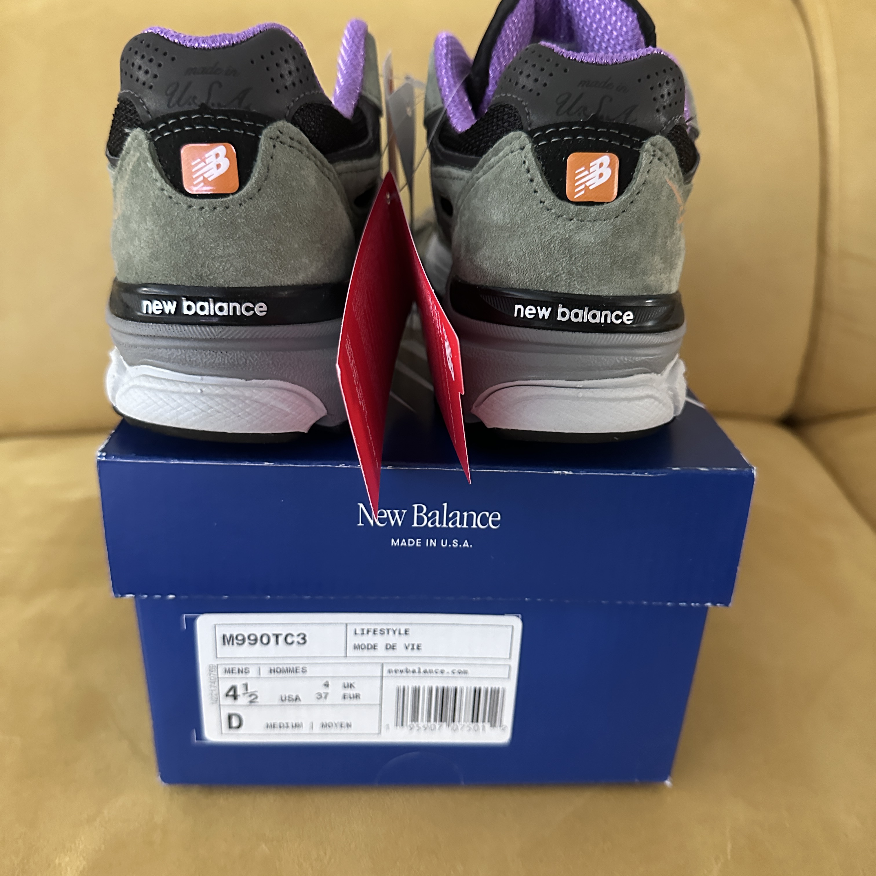 New Balance 990v3 Made in USA Olive Leaf Black 착용 스타일 - 1