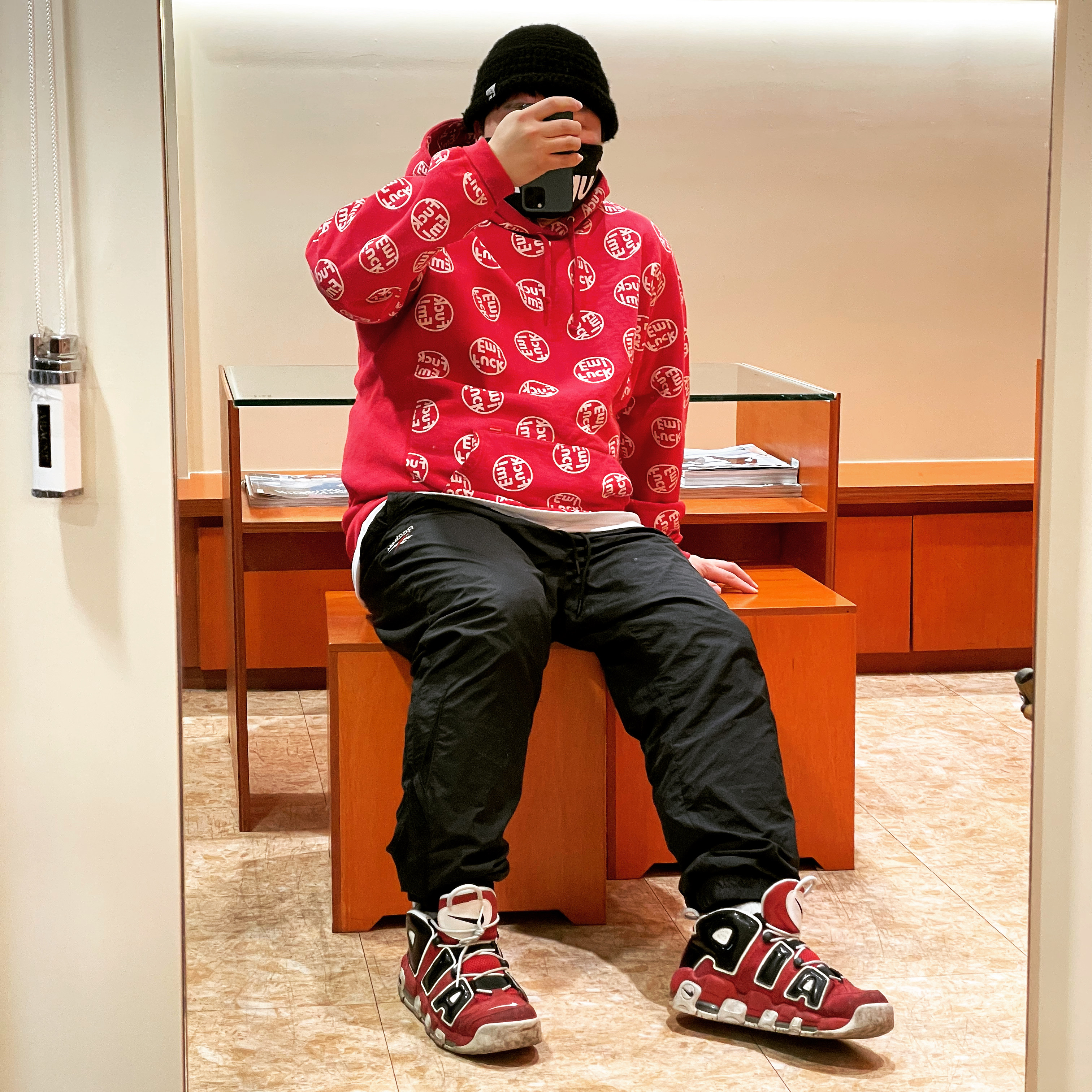 Supreme Windstopper Facemask Black - 22FW, Nike Air More Uptempo 96 Bulls 2021 착용 스타일