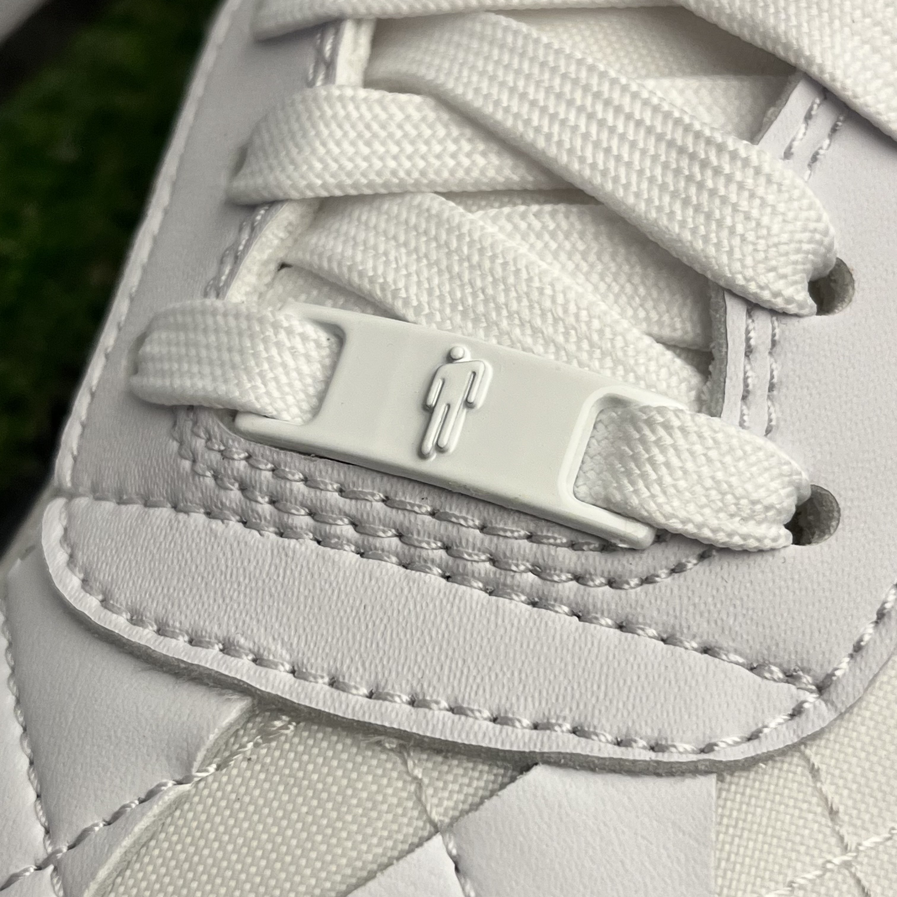 Nike x Billie Eilish Air Force 1 Low SP Triple White 착용 스타일 - 1