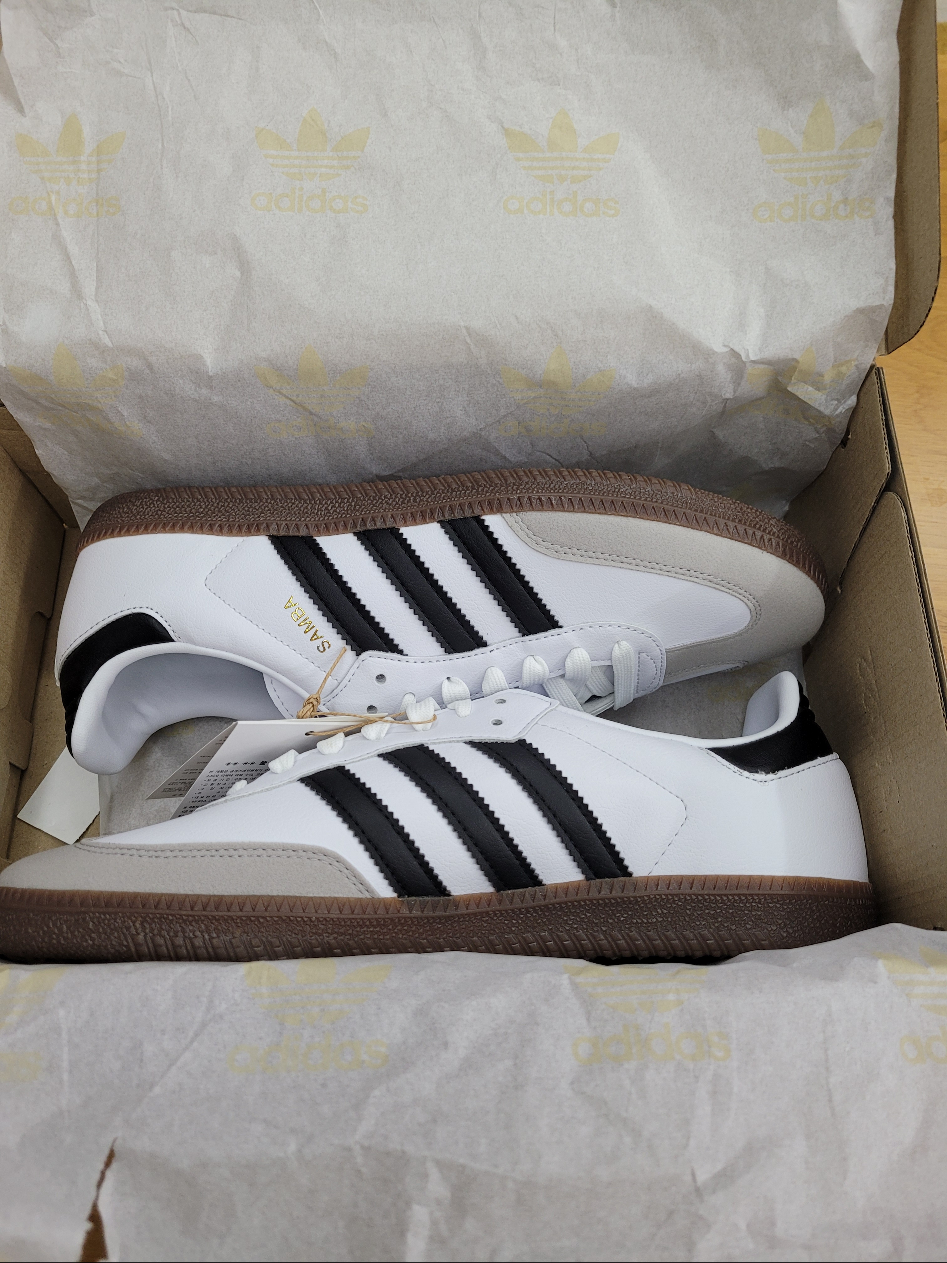 Adidas Samba Vegan White Black 착용 스타일 - 2