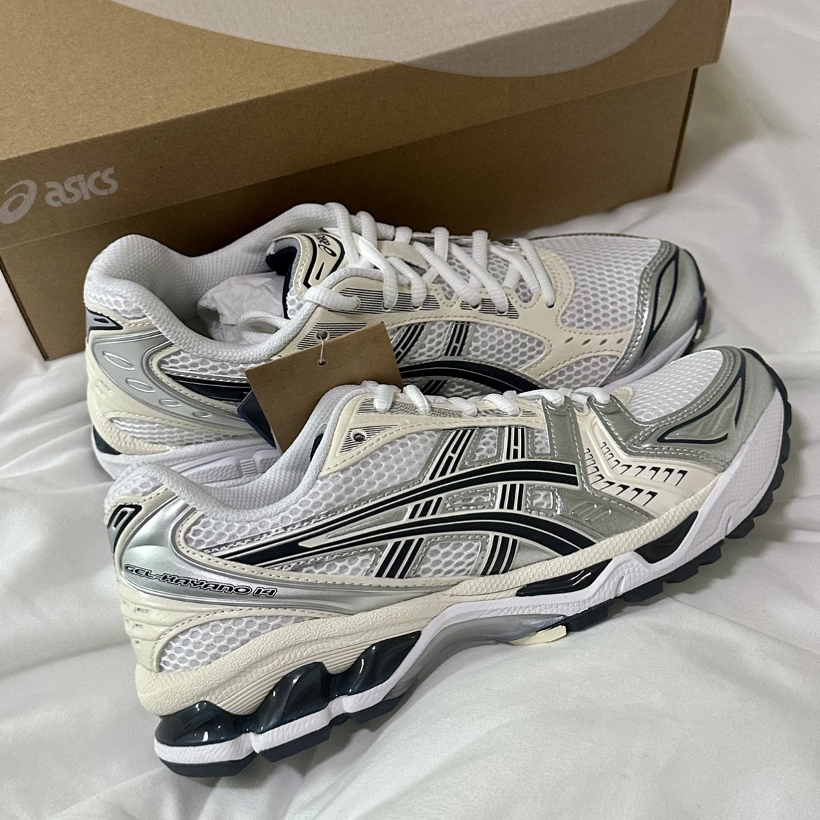 (W) Asics Gel-Kayano 14 White Midnight 착용 스타일