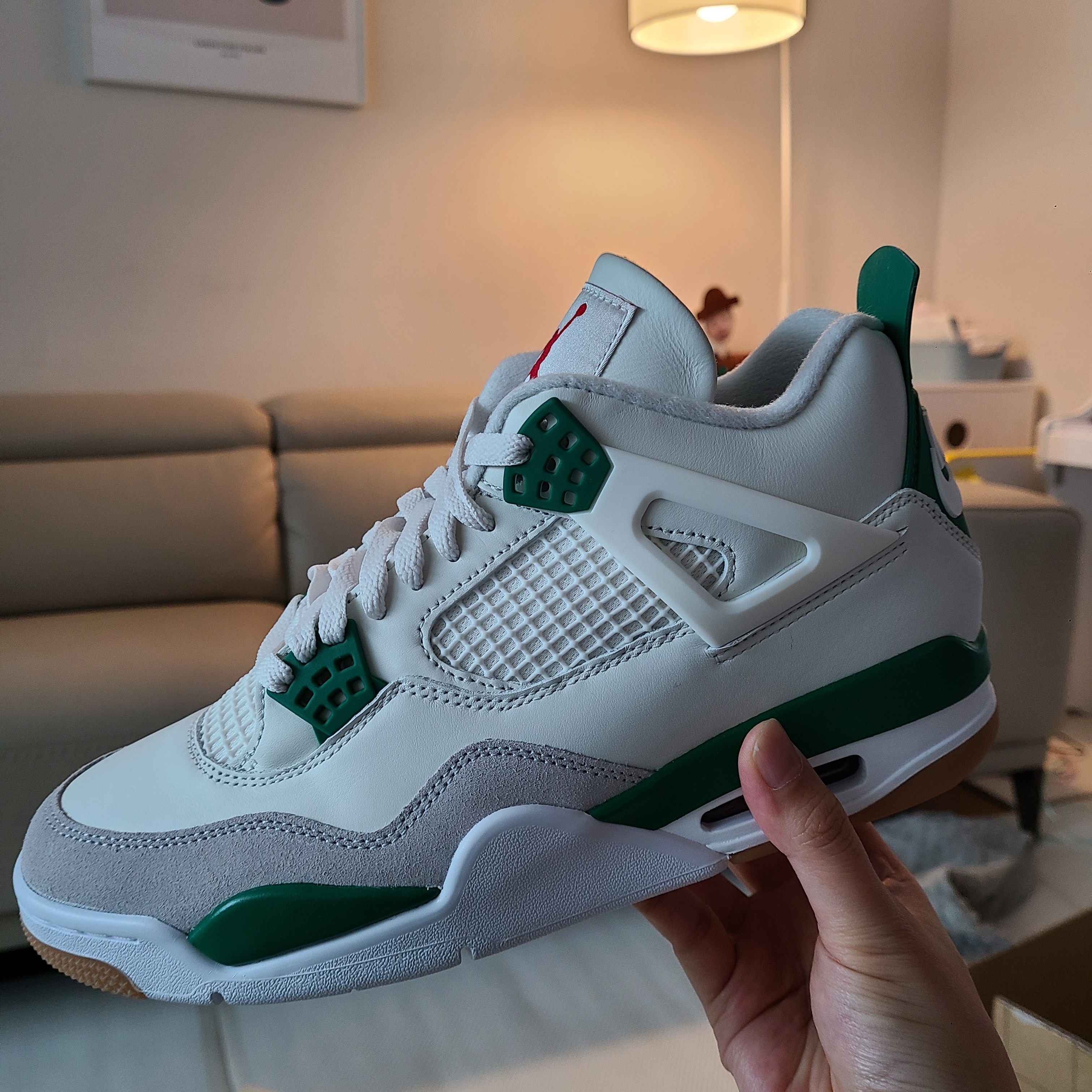 Jordan 4 x Nike SB Retro SP Pine Green 착용 스타일 - 2