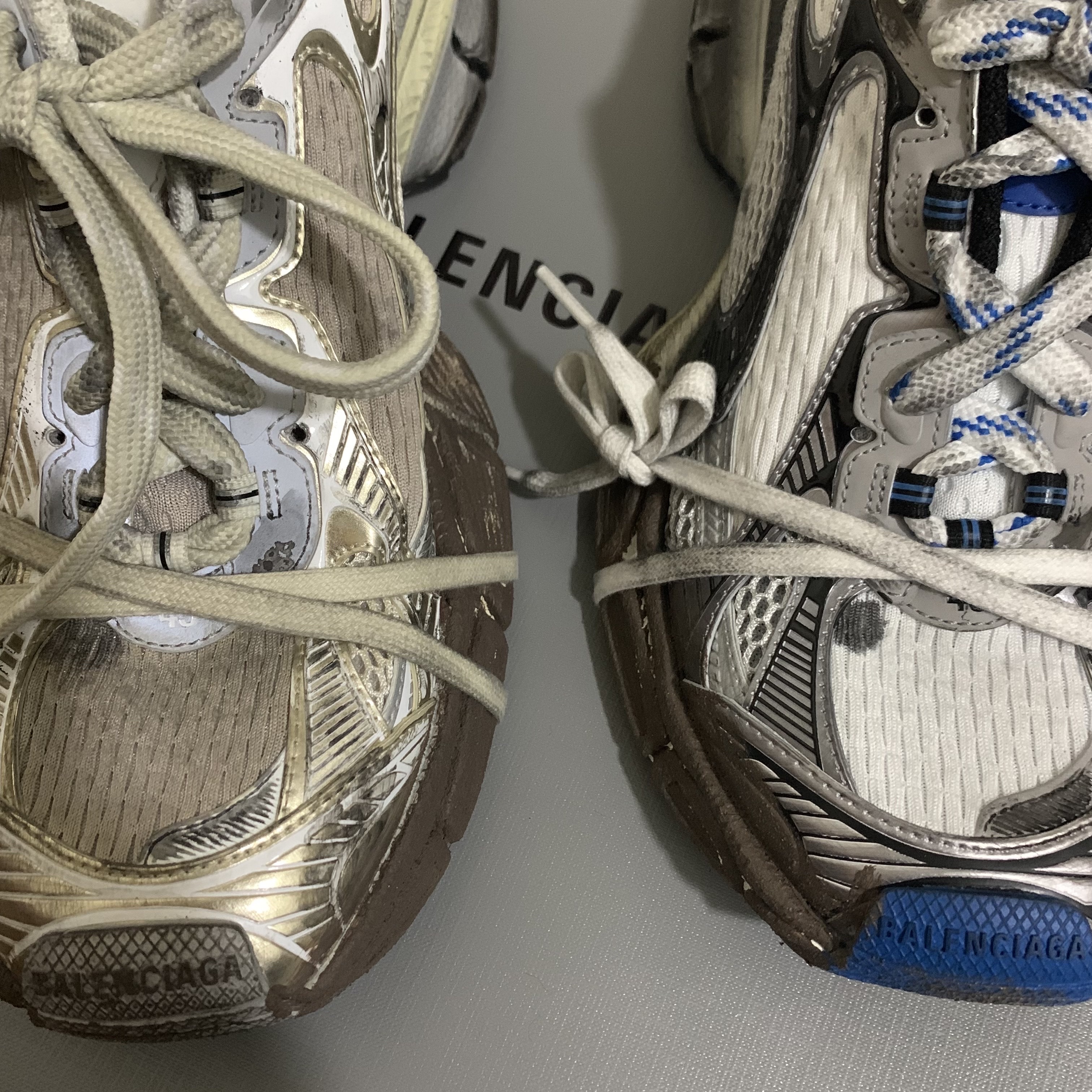 Balenciaga 3XL Sneakers Worn Out Light Beige, Balenciaga 3XL Sneakers Worn Out Grey White Blue 착용 스타일