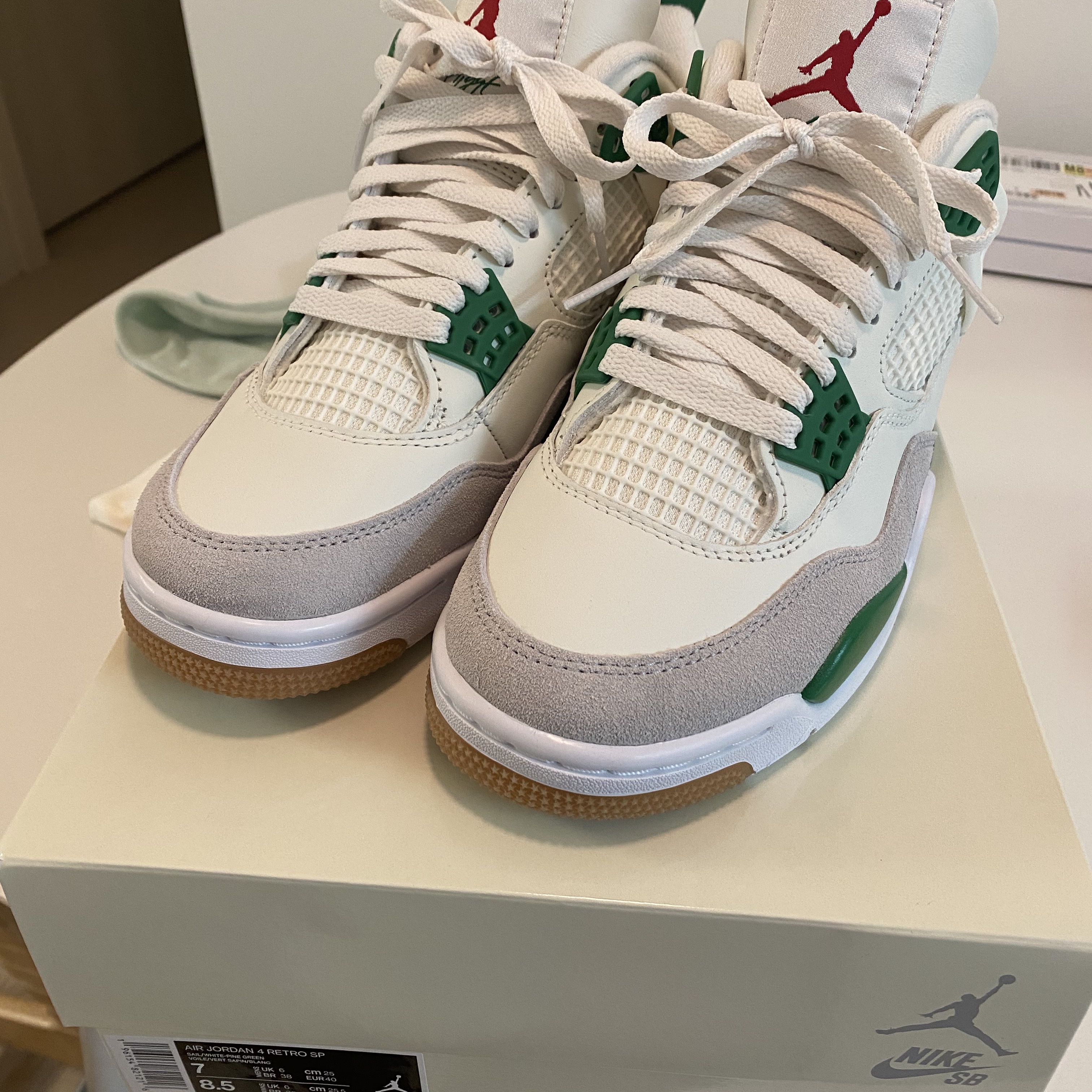 Jordan 4 x Nike SB Retro SP Pine Green 착용 스타일 - 2