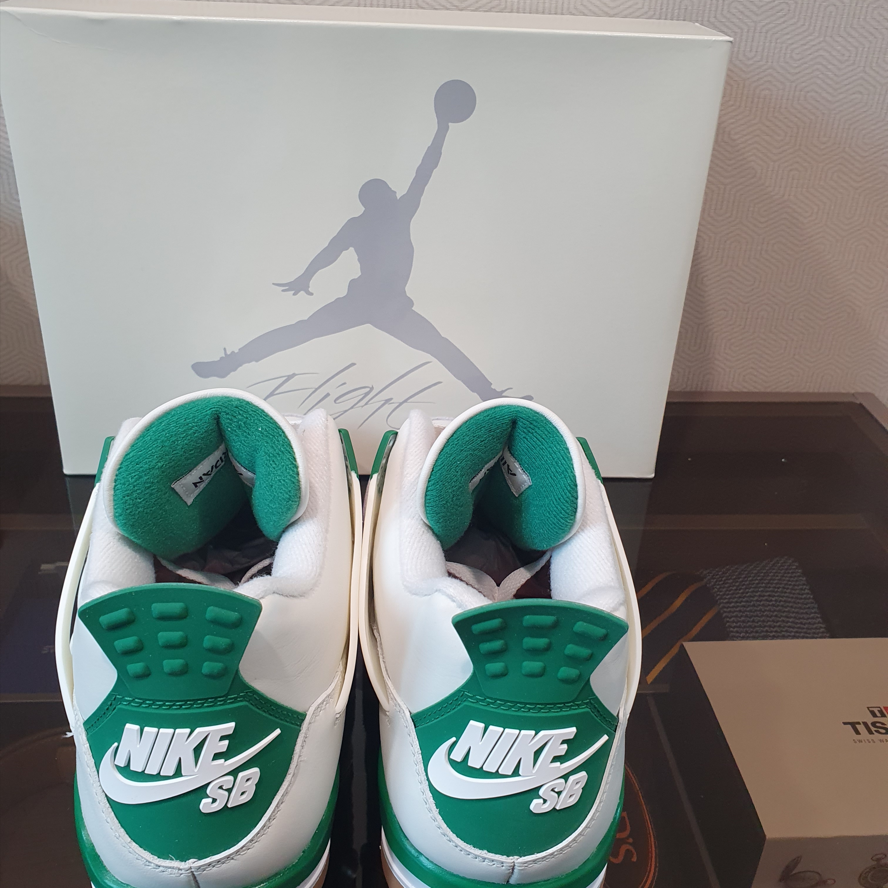 Jordan 4 x Nike SB Retro SP Pine Green 착용 스타일 - 3