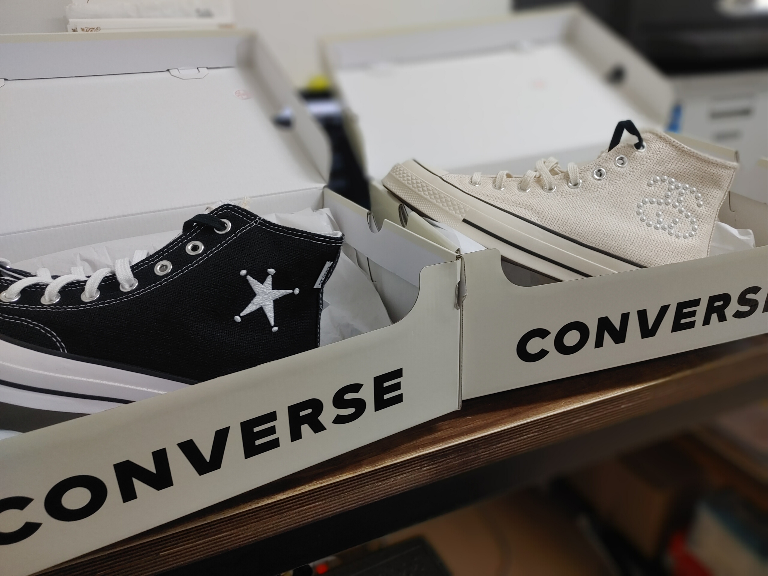 Converse x Stussy Chuck 70 High Black, Converse x Stussy Chuck 70 High Natural Ivory 착용 스타일 - 2