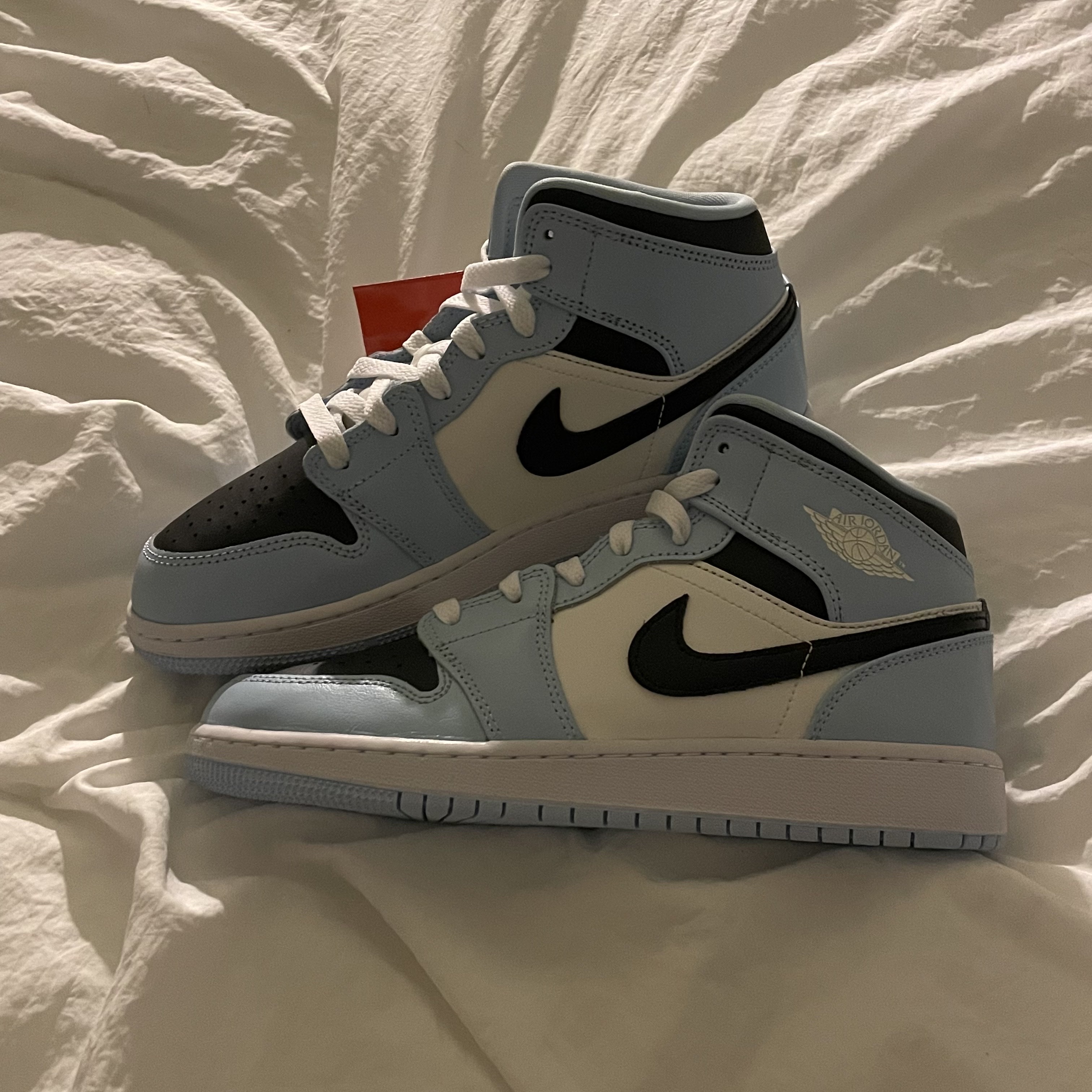 (GS) Jordan 1 Mid Ice Blue Black 착용 스타일 - 1