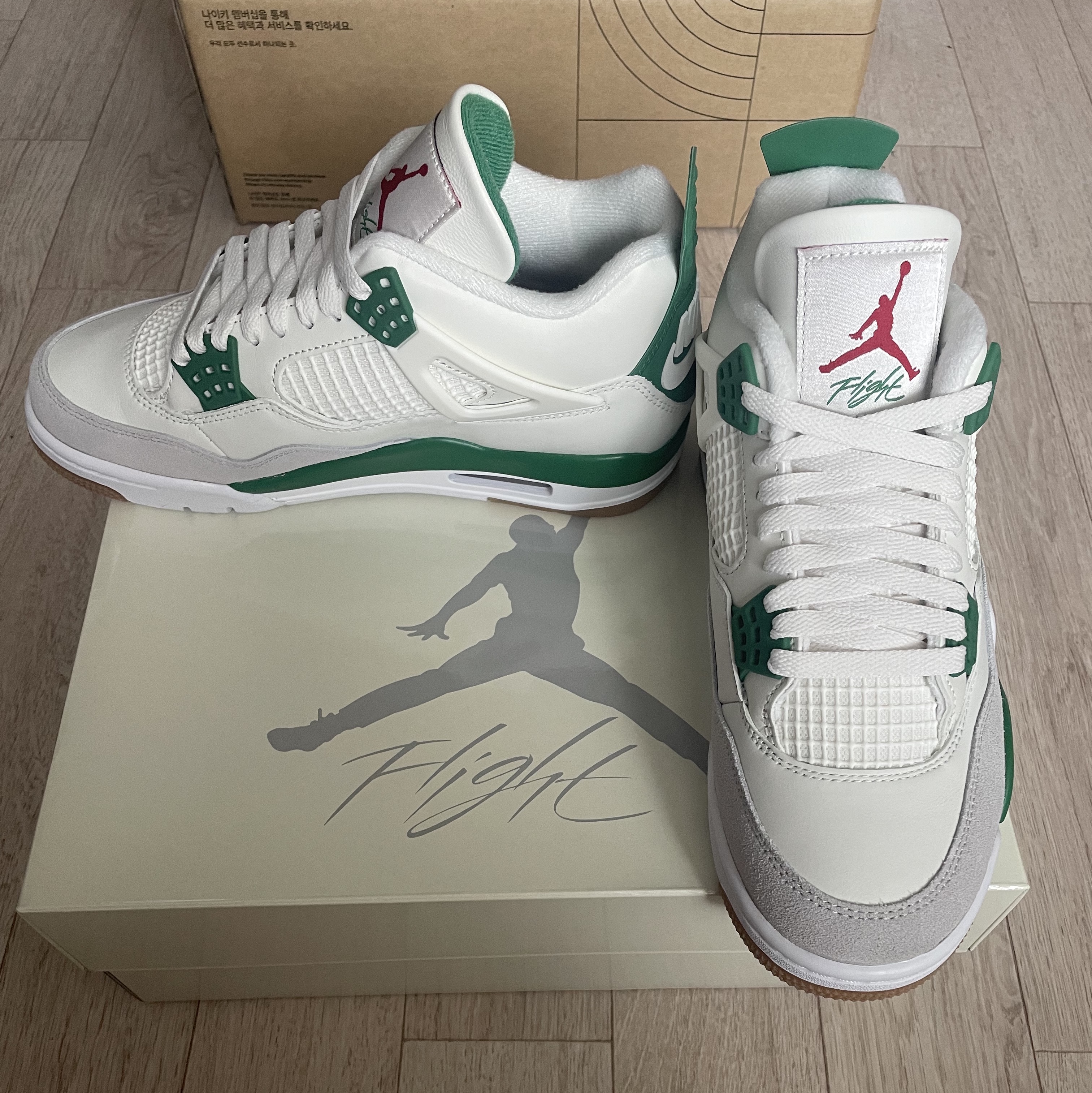 Jordan 4 x Nike SB Retro SP Pine Green 착용 스타일 - 2
